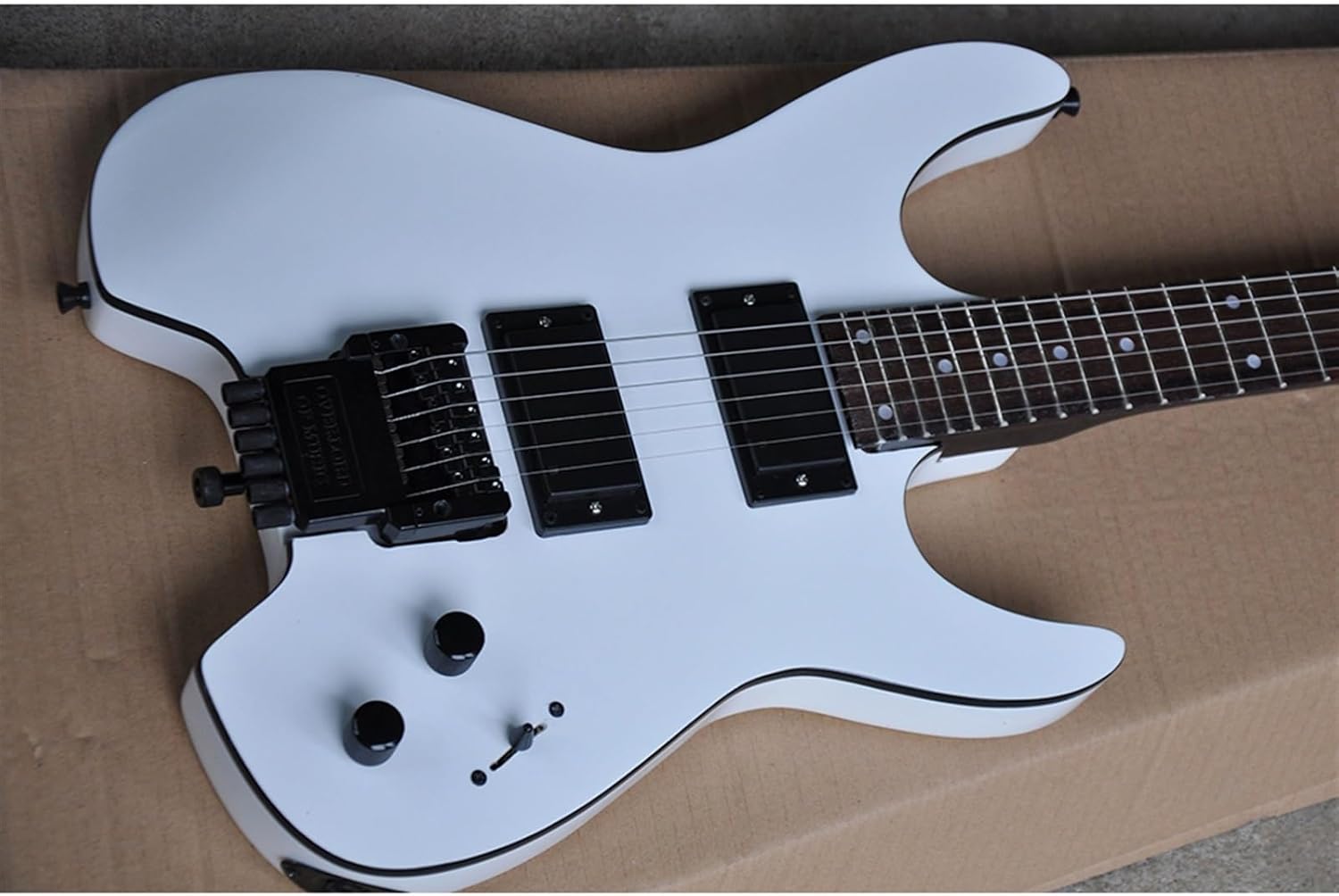 39 Inches White Headless Electric Guitar with Black Binding Rosewood Fretboard 24 Frets Professional Headless Guitar