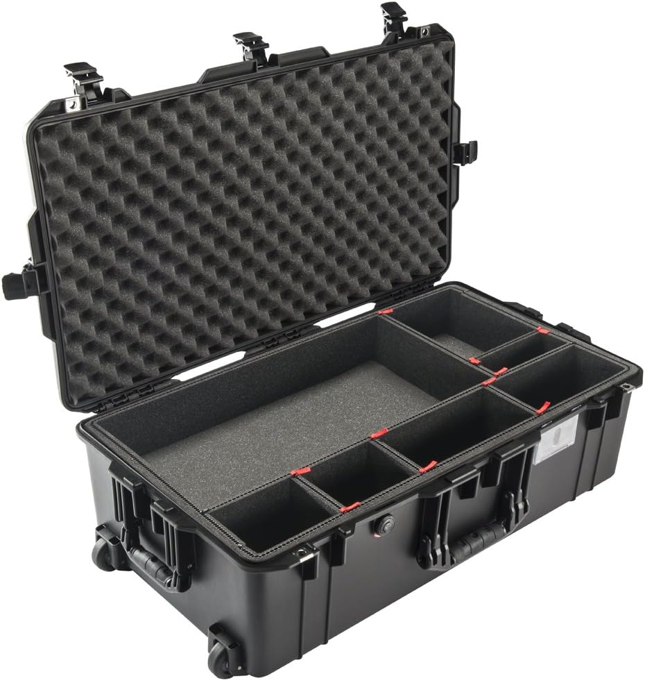 Pelican Air 1615 Case With TrekPak Dividers (Black)