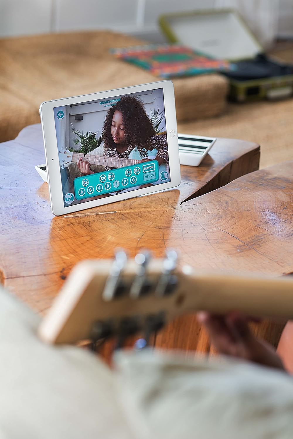 Loog Pro VI Electric kids real guitar for Beginners Ages 9+ Learning app & lessons included (Pink)