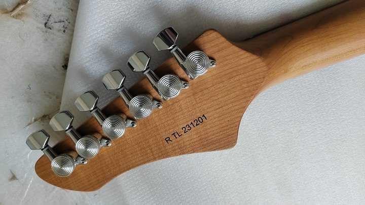 6 Strings Pink Burst over White Finish vintage Electric Guitar, Alder Body, Roasted Maple Neck, Rounded Frets, Vintage Tuners