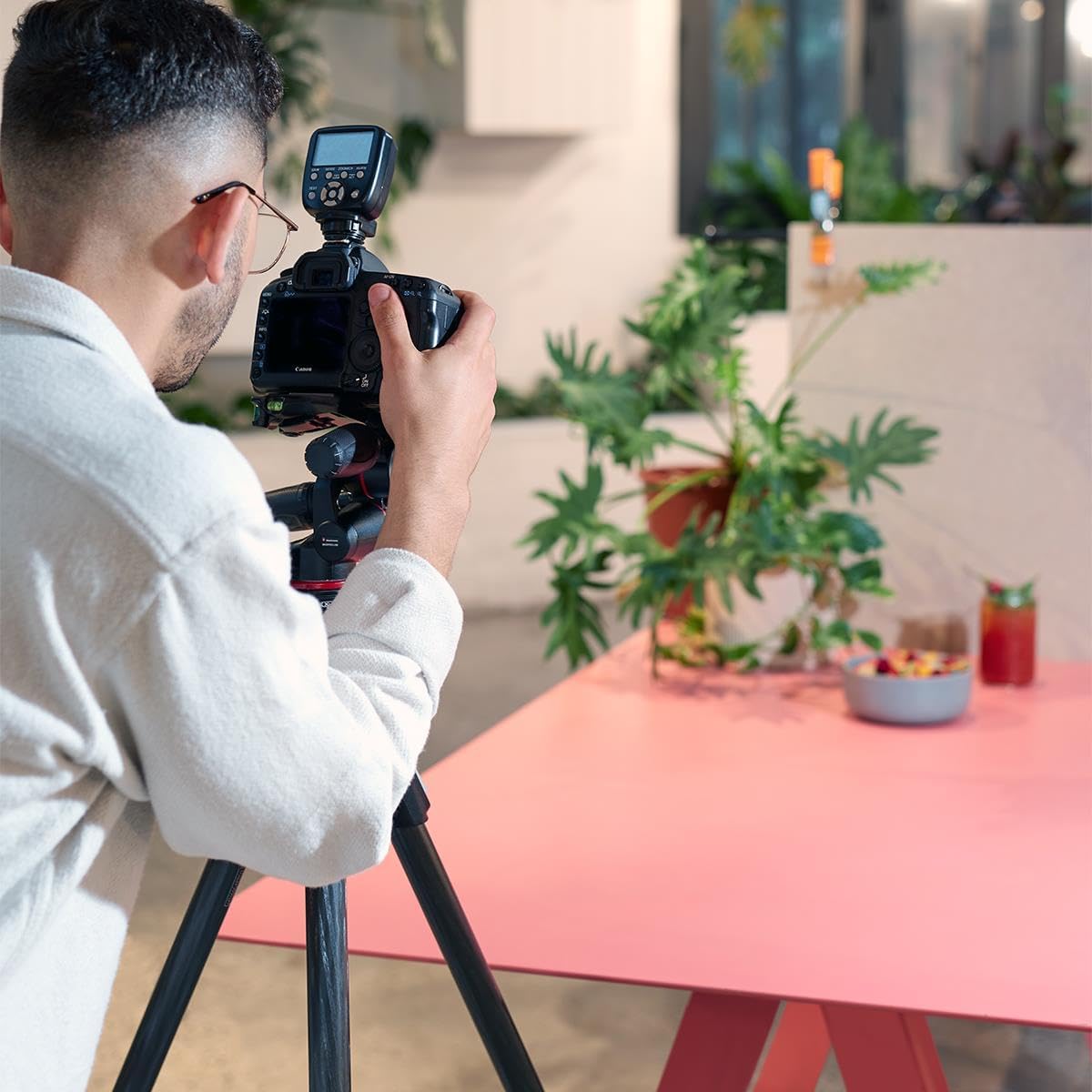 Manfrotto Kit 3-Section Tripod, Camera Tripod with 3-Way Head in Aluminium with Move Quick Release System, Professional Photography Accessories Kit, Tripod Camera with 3way-Head