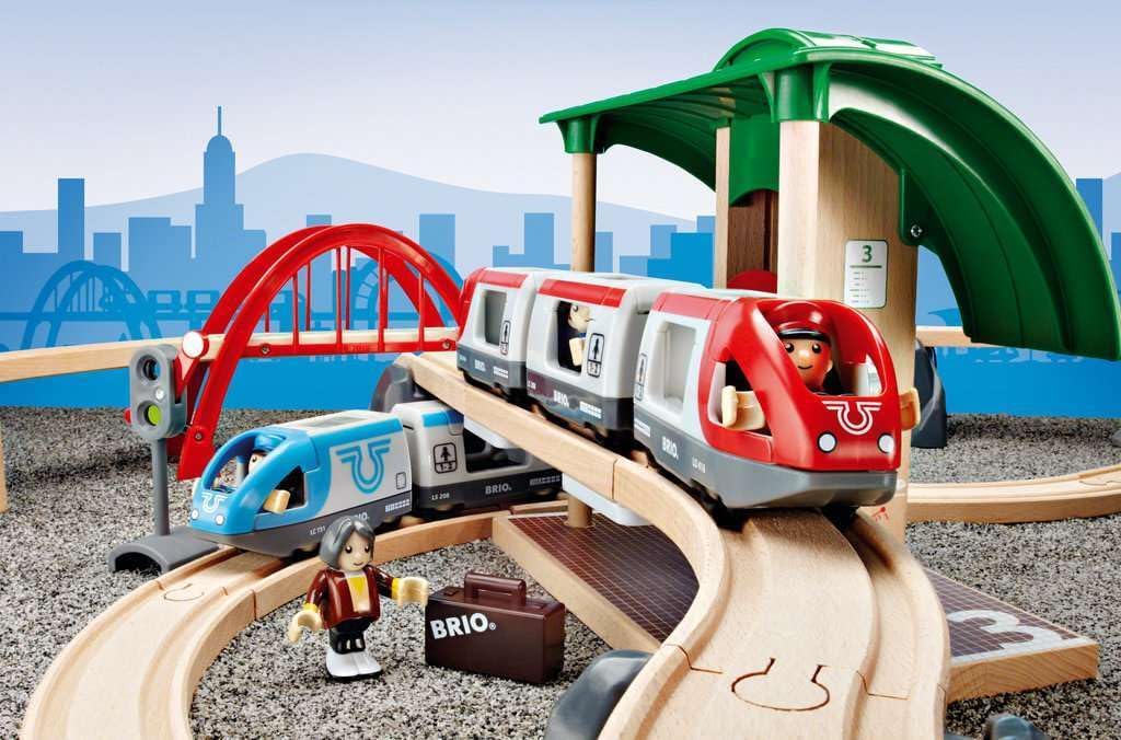 BRIO World - 33512 Travel Switching Set | Premium Wooden Train Toy Set with 42 Pieces & Accessories | Perfect for Children Ages 3 and Up | Compatible with All BRIO Railway Toys