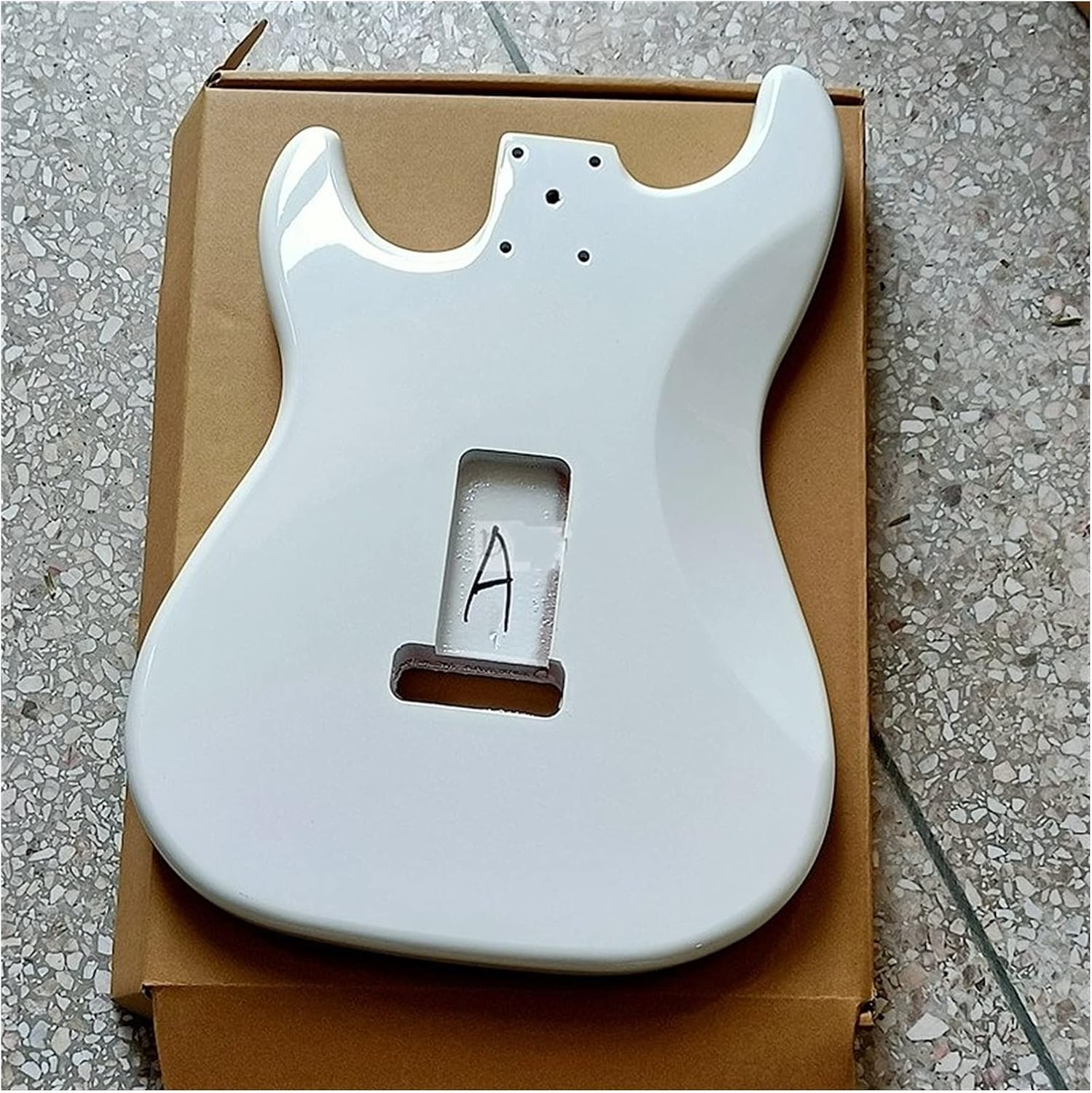 Unfinished Guitar Kit White Color ST Guitar Body Poplar Wood Electric Guitar Barrel High Gloss Finish Guitar Accessory 5.7cm Pocket Width Handmade ​Guitar Body