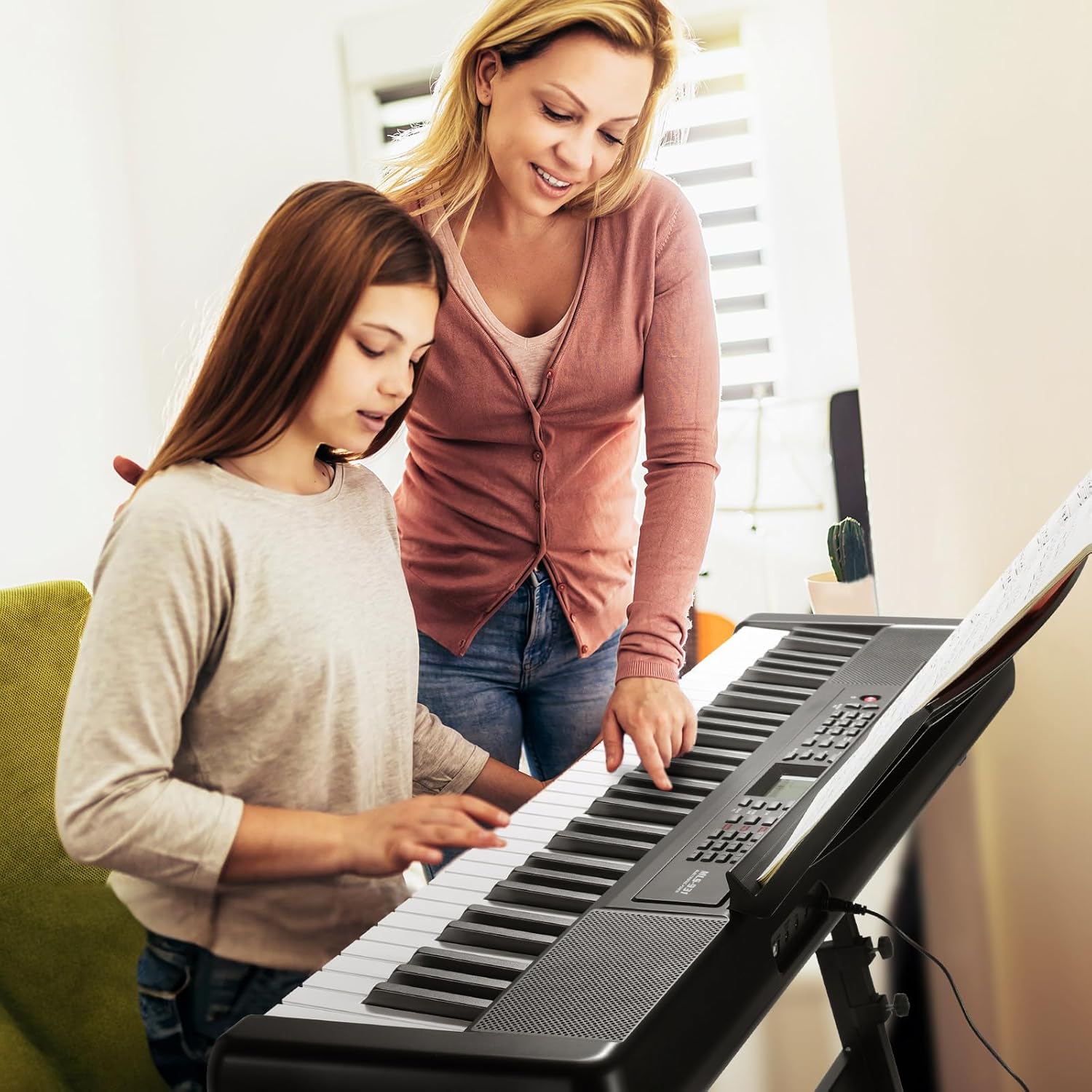 LIFERUN 61 Key Piano Keyboard, Electric Keyboard Piano Kit with Stand, Foldable Bench, Holder, Microphone, LCD Screen, Dual Speakers-Ideal Piano for Beginners and Masters, Kids and Adults