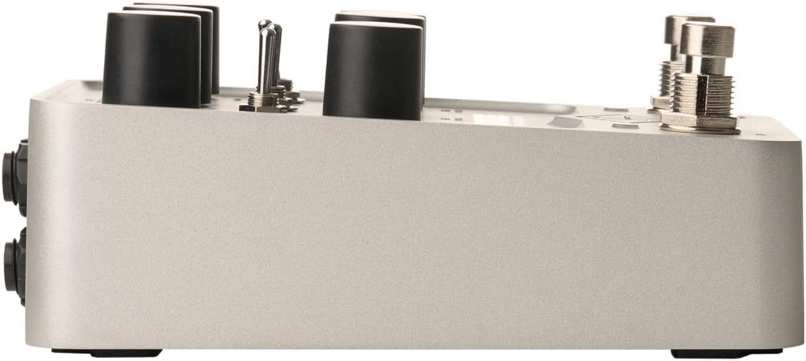 Universal Audio UAFX Knuckles '92 Dual Rec Amplifier Pedal - Bundle with Instrument Cable and 2 Patch Cables