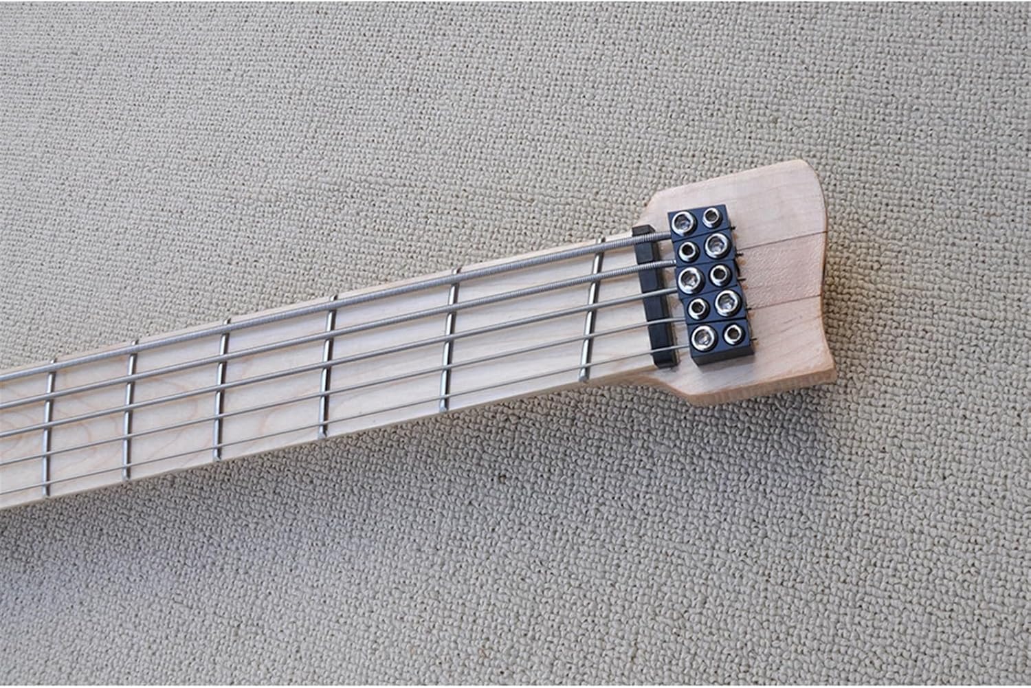 5 Strings Headless Electric Bass Guitar with Ash Body Maple Fretboard Slanted Pickups/Frets Professional Headless Guitar
