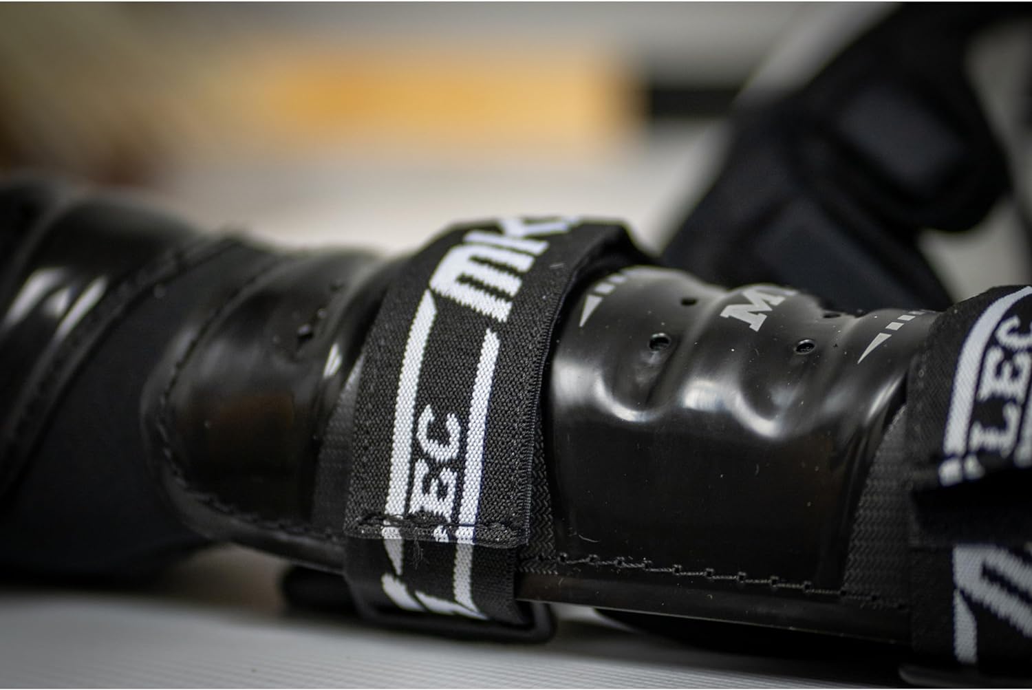 MyLec MK5 Street/DEK Shin Pad, Lightweight & Durable Hockey Accessories, 360° Straps, Hard Front Shells, Breathable Material, Metatarsal Padding Ice Hockey Shin Guards, Foam Rubber