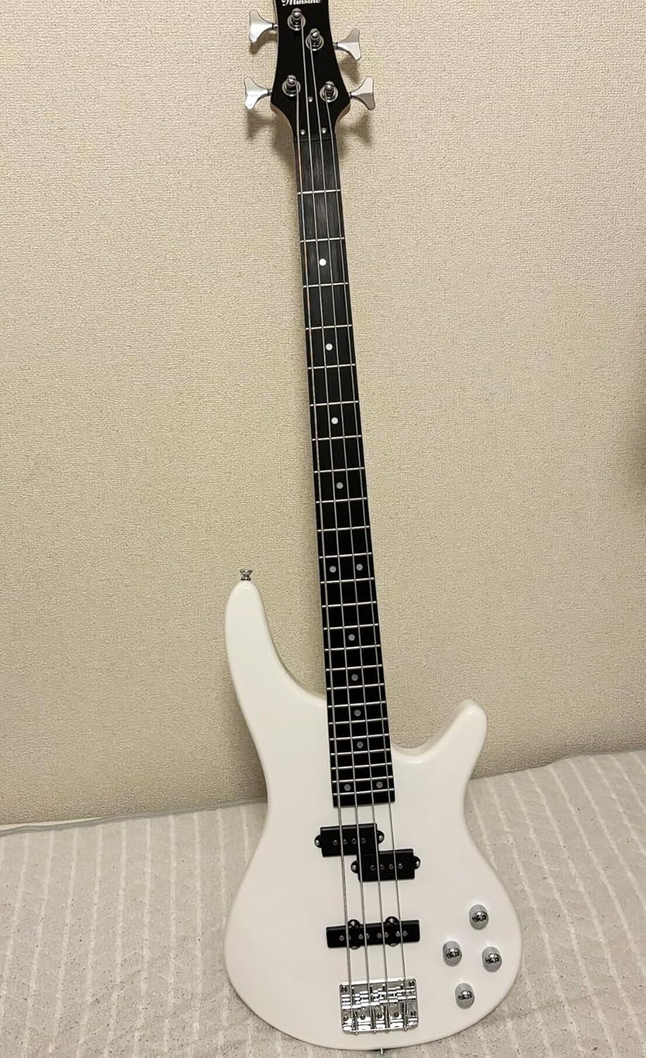 Electric Bass Guitar 4 Strings Full-Size Standard Bass PB-Style Beginner Kit Black for Starter with Gig Bag Guitar Strap and Guitar Cable (IB-white)