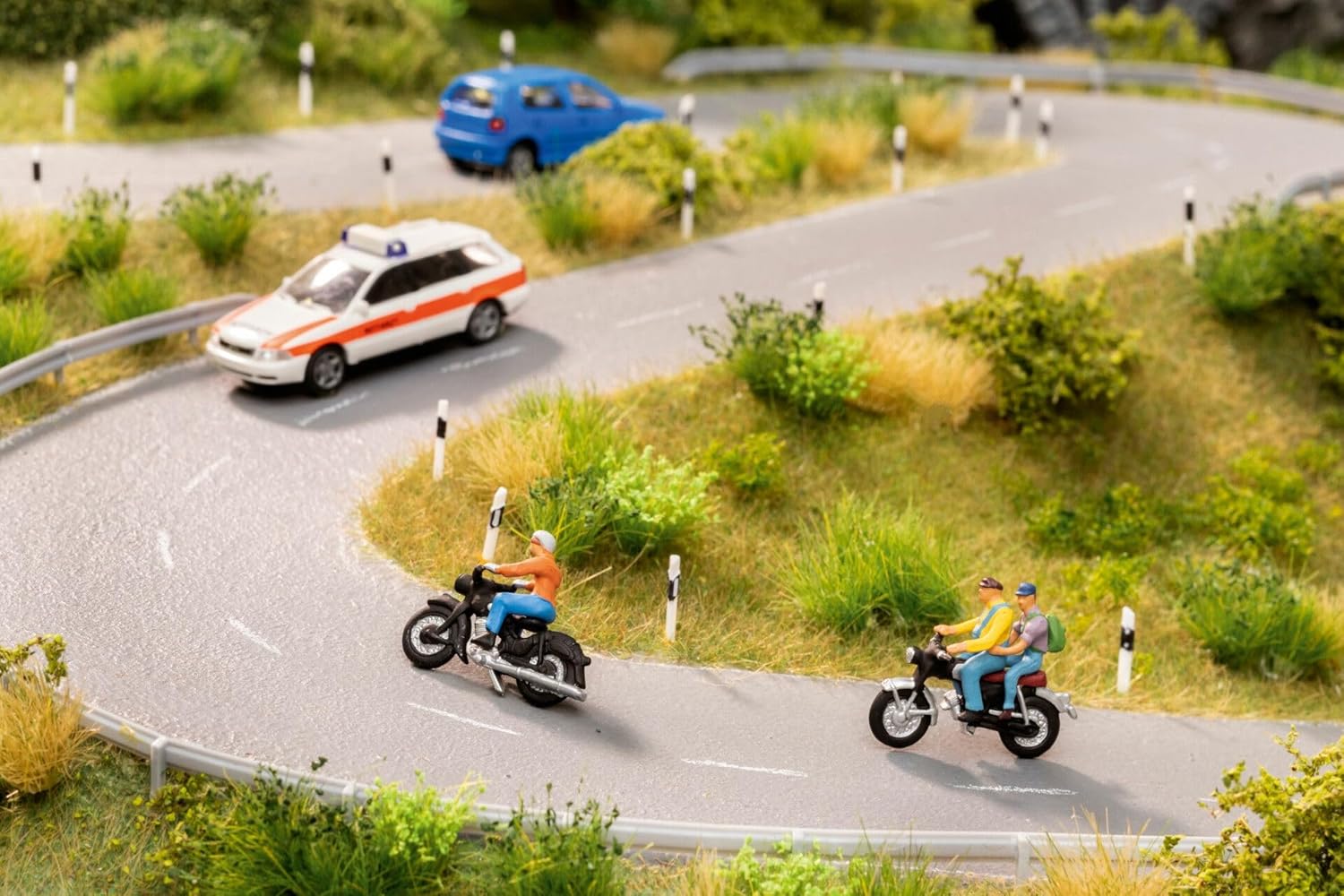 Noch 12844 HO Scale Motorcycle Riders w/Sound Module, Speaker & Figures - 2 Bikes, 3 Riders