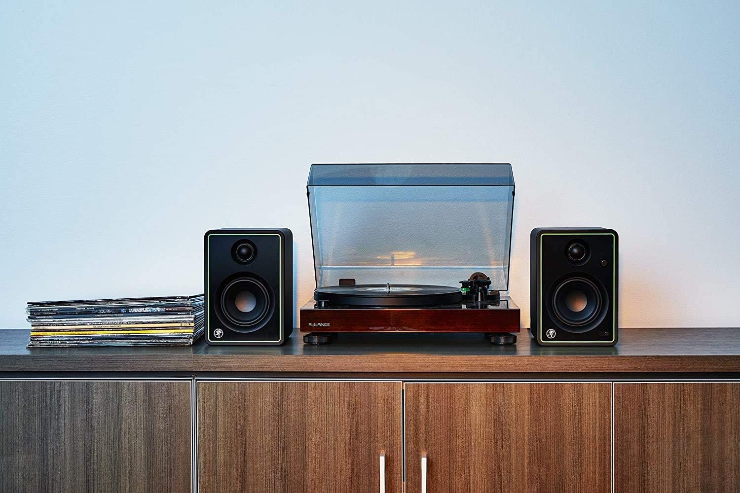 Mackie CR-X Series, 3.5-Inch Multimedia Monitors with Professional Studio-Quality Sound and Bluetooth - Pair (CR3-XBT)