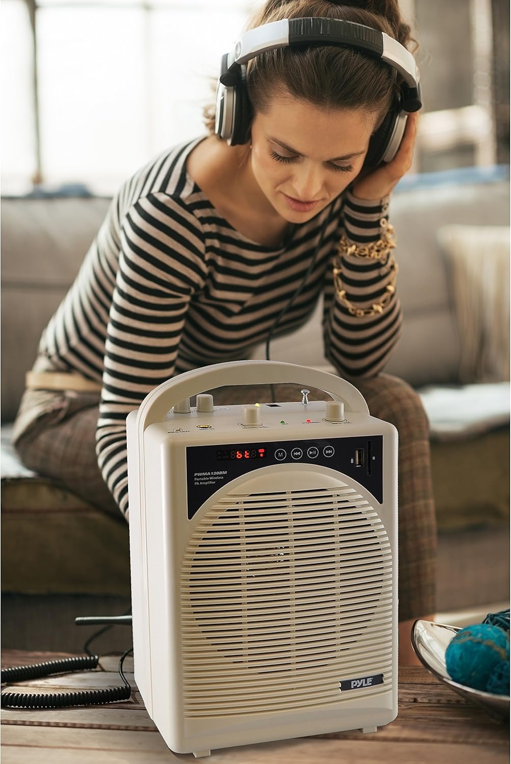 PYLE-PRO Upgraded Professional Portable PA System, Amplifier With Built-in Handheld VHF Wireless Microphone, Bluetooth, Battery Rechargeable, MP3, USB, SD, 1/4