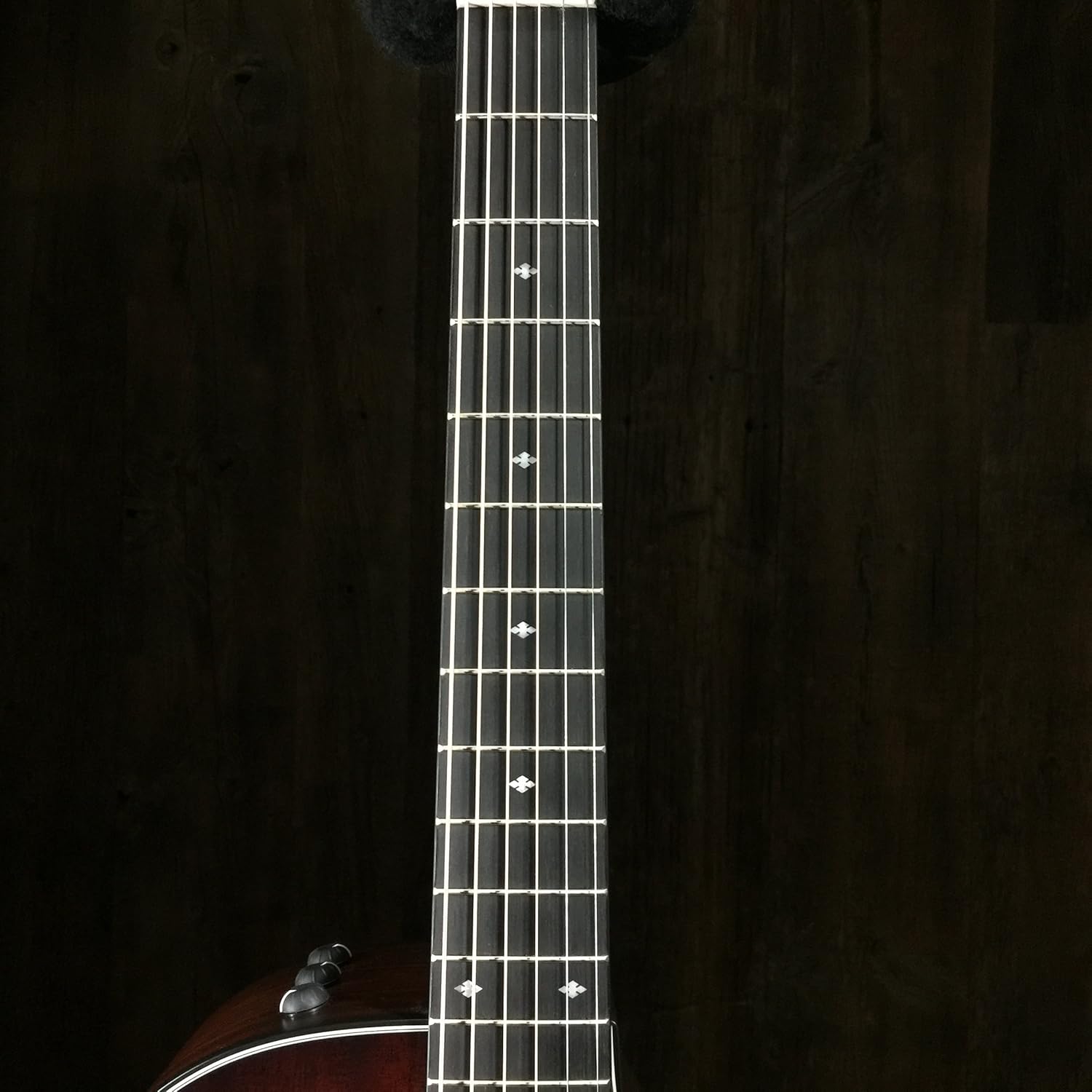 Taylor Guitars 322ce 12-Fret Grand Concert Acoustic-Electric Guitar