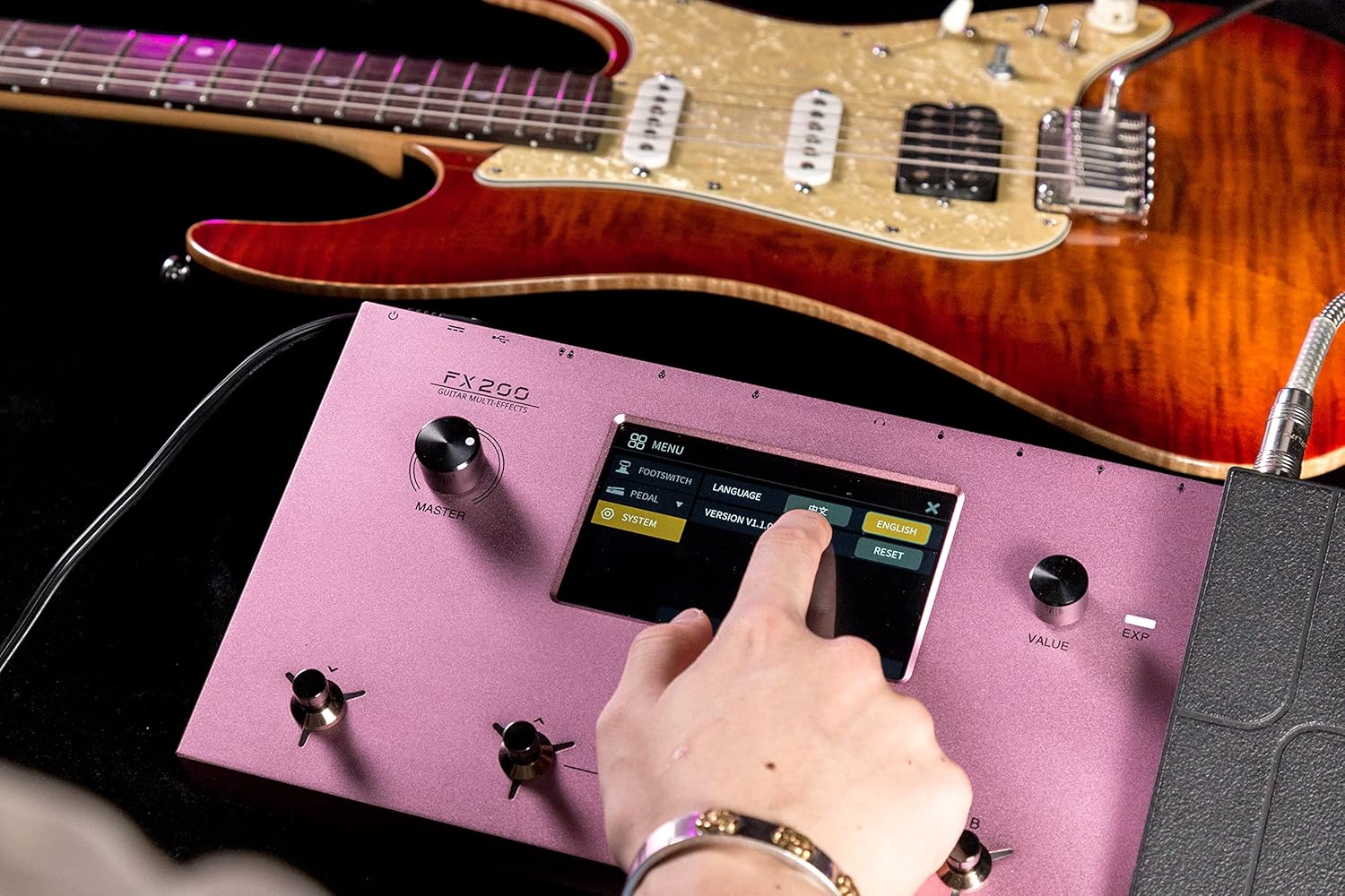 FLAMMA FX200 Multi Effects Guitar Processor with 5” LCD Touch Screen Programmable MIDI Port Extensive I/O Support Modules Order Changing USB Audio Recording 58 Preamp Models 30 Cabinet Simulations