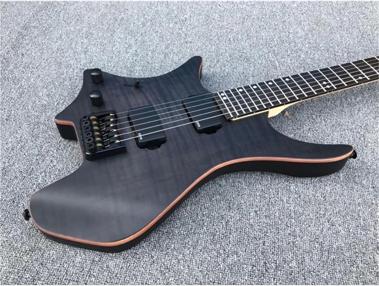 Beginner Electric Guitar Kits Red And Black Tiger Striped Backhand Headless Solid Wood Professional Electric Guitar