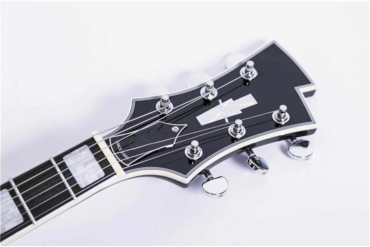 Beginner Electric Guitar Kits Solid Wood Body Electric Guitar With Transparent Black Burl Surface