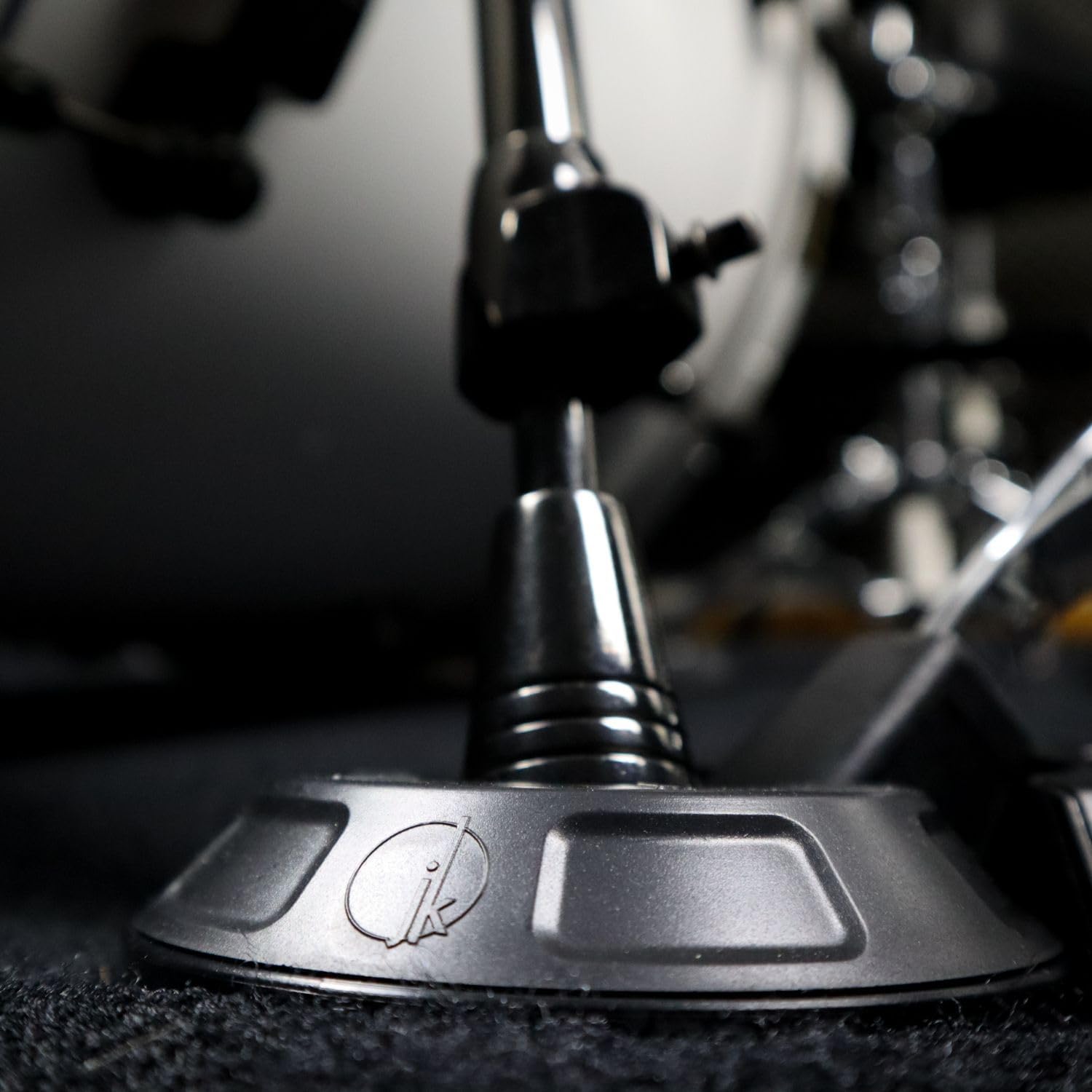 16-Pack Drum Hooves | Stabilize Your Drumset | Non-Slip Drum Accessories | Compatible with Kick Drums, Bass Drums, Pedals | Anchor for Drum Rugs & Mats | Ø4,17 in x 0,98 in