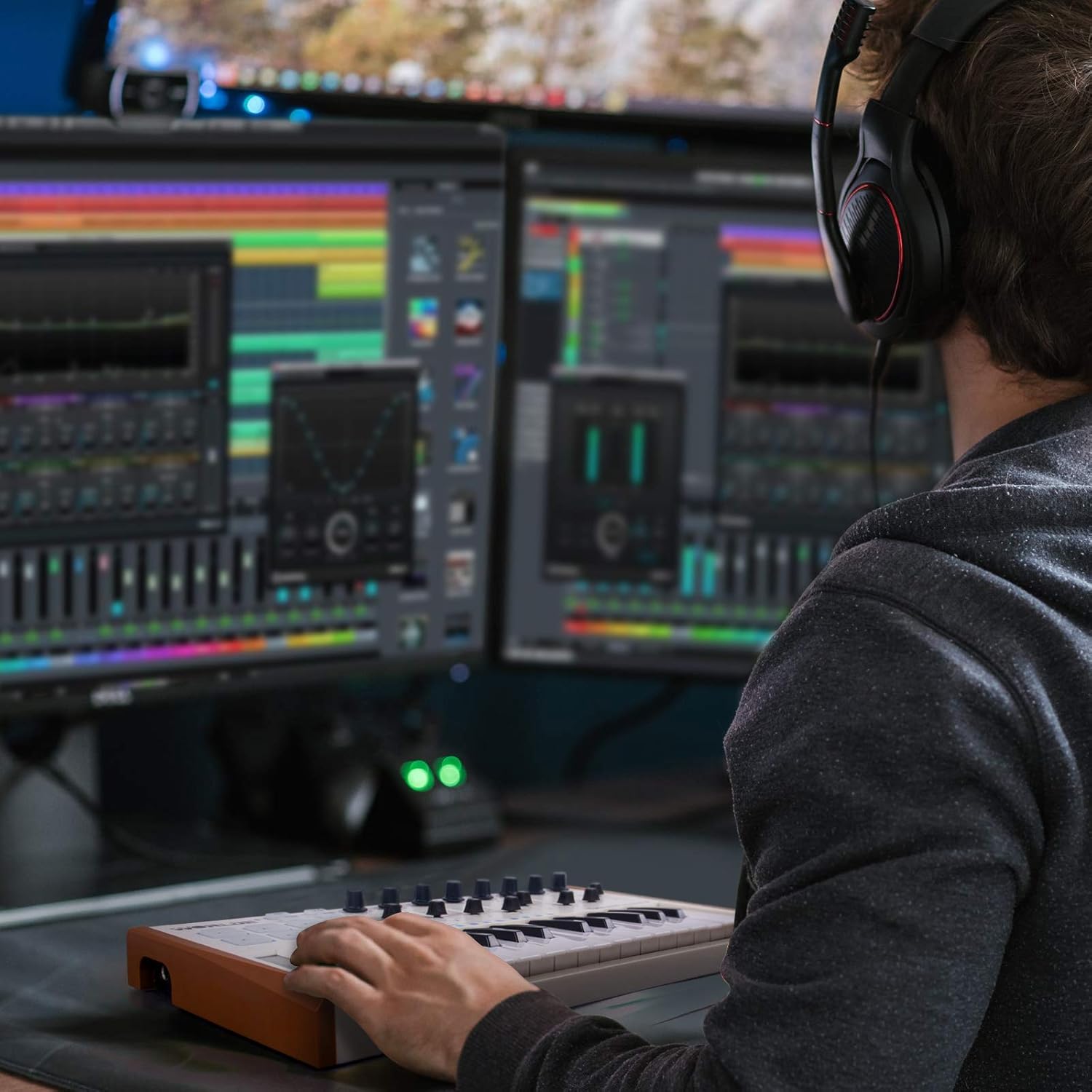 Midi Controller, lotmusic Worlde TUNA PANDA MINI 25 Keys Portable USB Midi Keyboard with 8 RGB Backlit Colorful Drum Beat