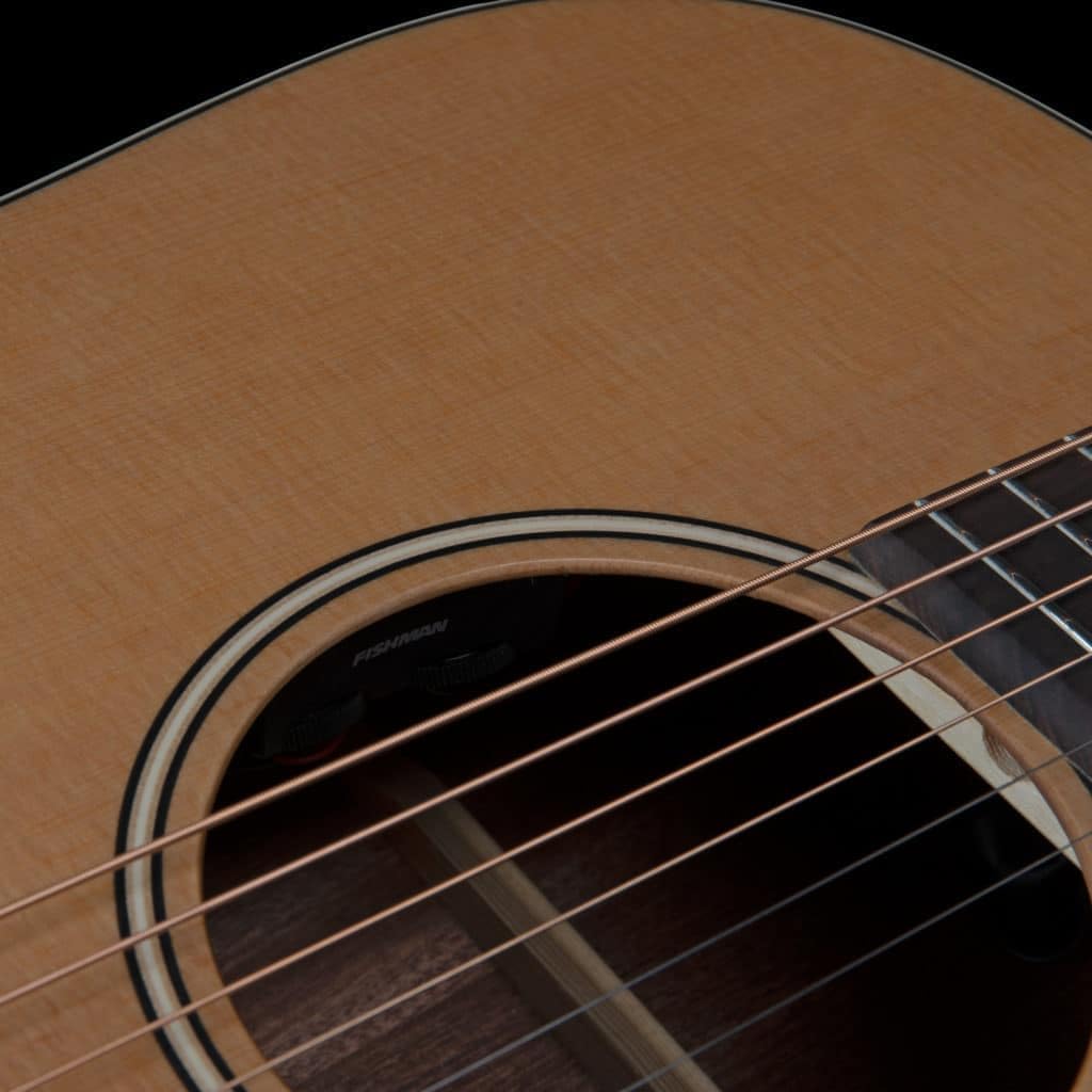 Art & Lutherie 6 String Acoustic-Electric Guitar, Right Hand, Natural, Full (050703)