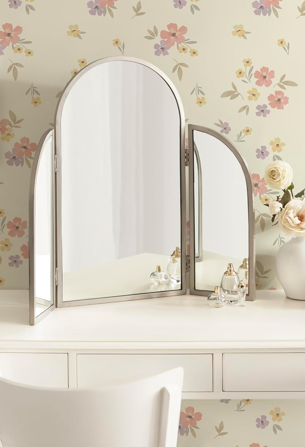 Kate and Laurel Amoli Modern Arched Tri-Fold Mirror, 28 x 28, Silver, Decorative Three-Piece Folding Arch Mirror for Tabletop Makeup Station or Bathroom Vanity Setup