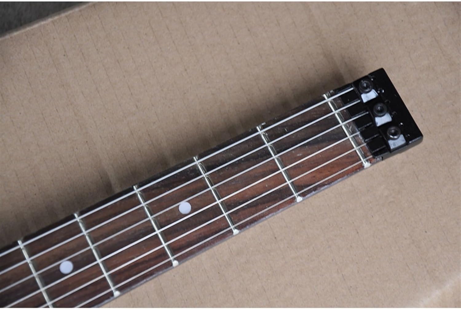 39 Inches White Headless Electric Guitar with Black Binding Rosewood Fretboard 24 Frets Professional Headless Guitar