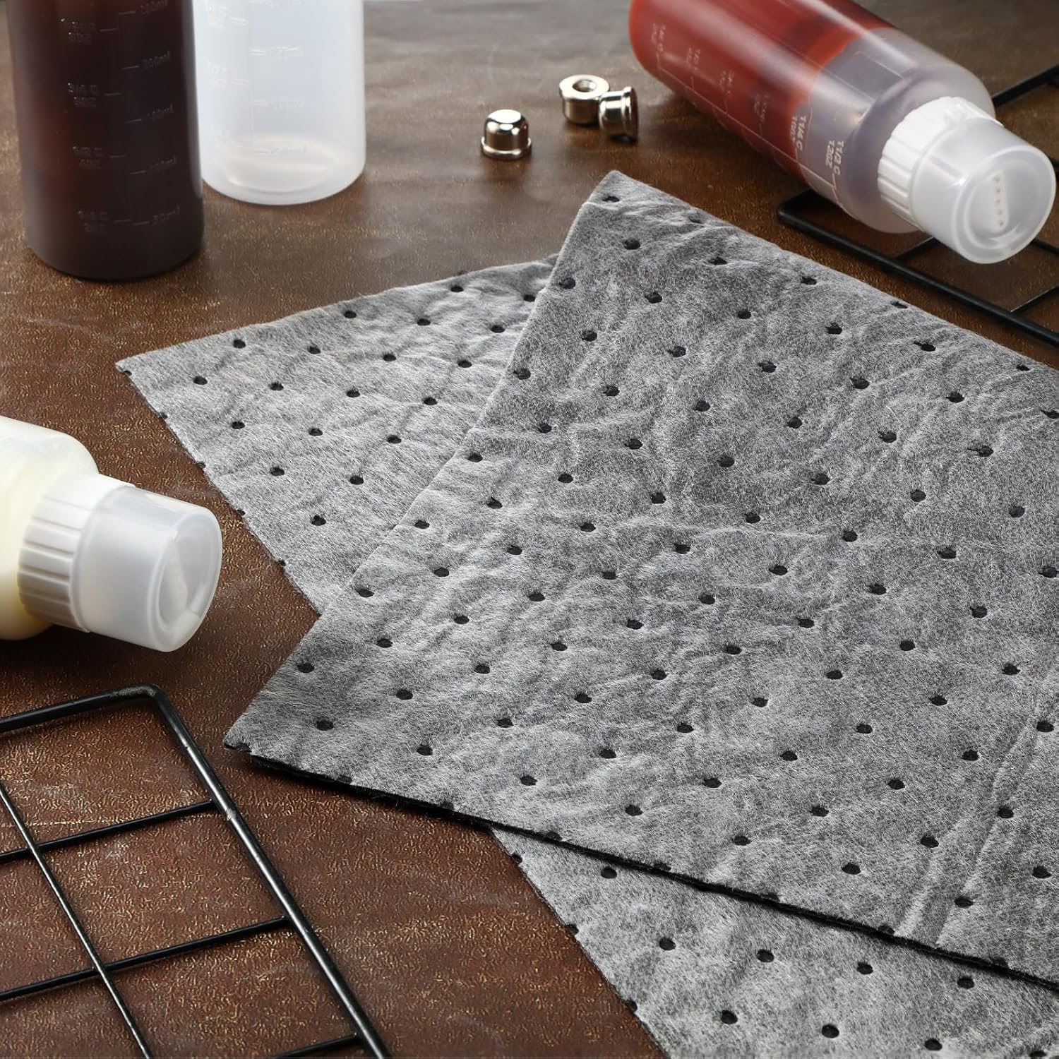 Hoolerry Oil Absorbent Pads Weight Dimpled Pad Garage Accessories Water Absorbent Mat Oil Spill Mat for Absorbing Protecting Home Garage Basement(9.8 x 13 Inch,Gray,1000 Pcs)