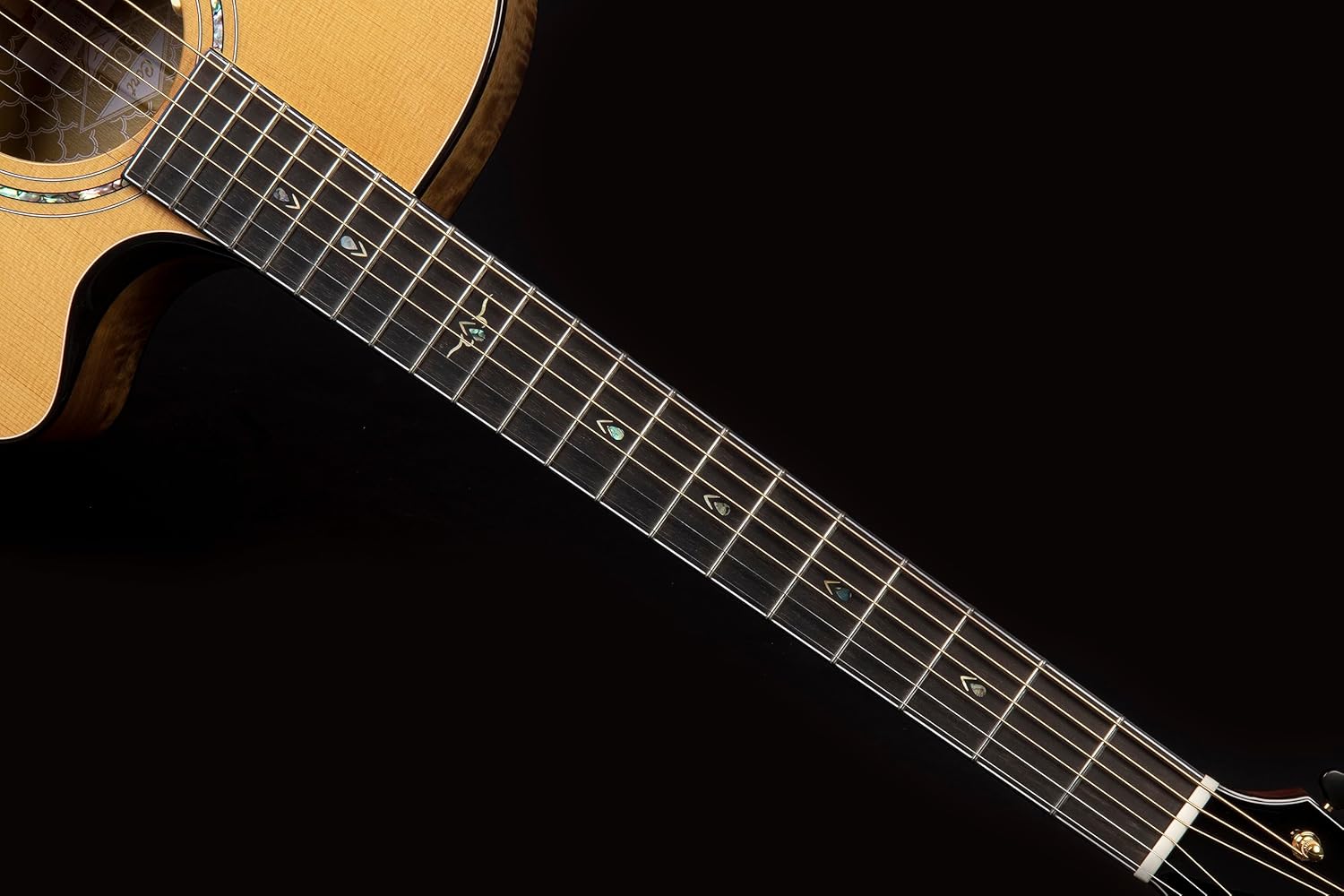 Cort Gold Series Gold Edge Acoustic-Electric Guitar, Natural Glossy