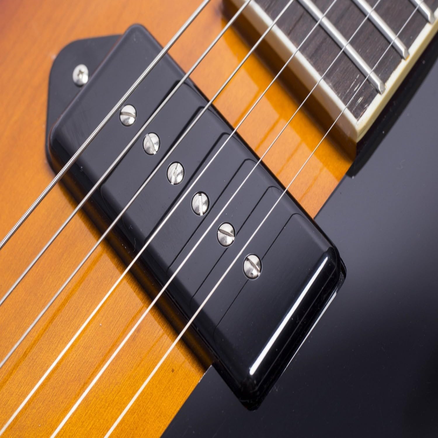 Jazz Hollow Body Electric Guitar, Peach Blossom Wood Guitar Body, Stainless Steel, 22 Frets, Alnico V Humbucking Pickup Electric Guitars Three Color Optional, F-Hole Electric Guitar(GTZT-01-VS)