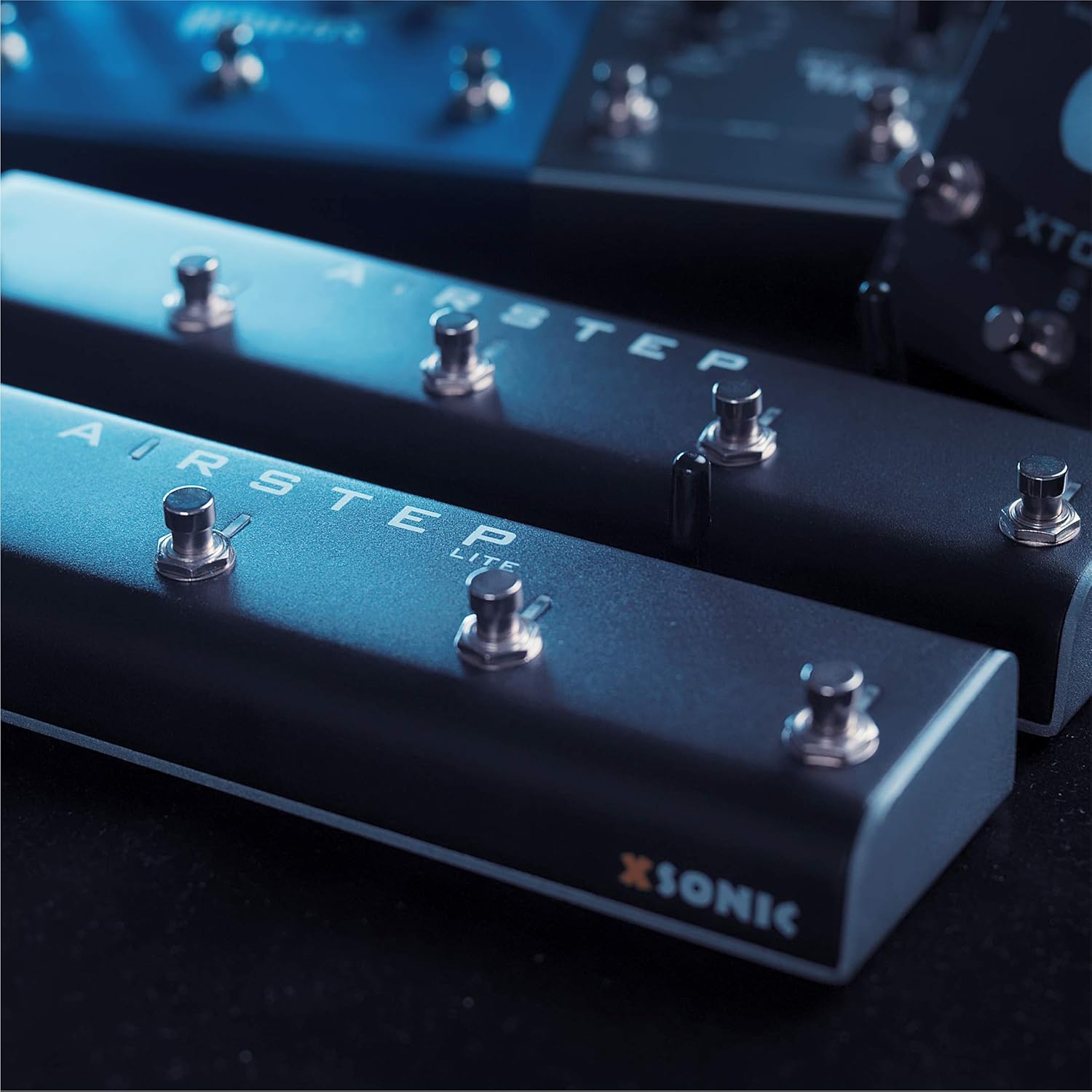 XSONIC Airstep Combo Smart Multi Controller with MIDI, HID, 10 Footswitch, 2 Expression Pedal In, 300H Playtime, Support HX Stomp, Quad Cortex, DAW, Plugin, Youtube, Hands Free Controller