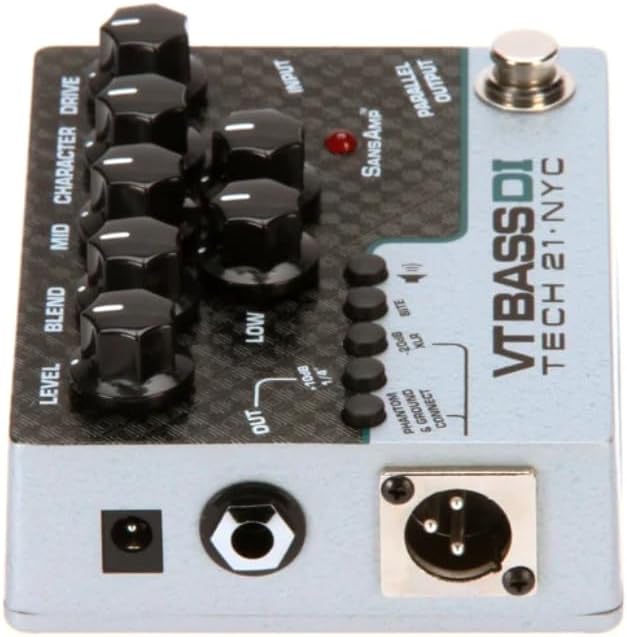 Tech 21 SansAmp VT Bass DI Pedal Bundle w/ 2x Strukture Patch Cables, 12x Guitar Picks & Liquid Audio Polishing Cloth CS-VTB-DI