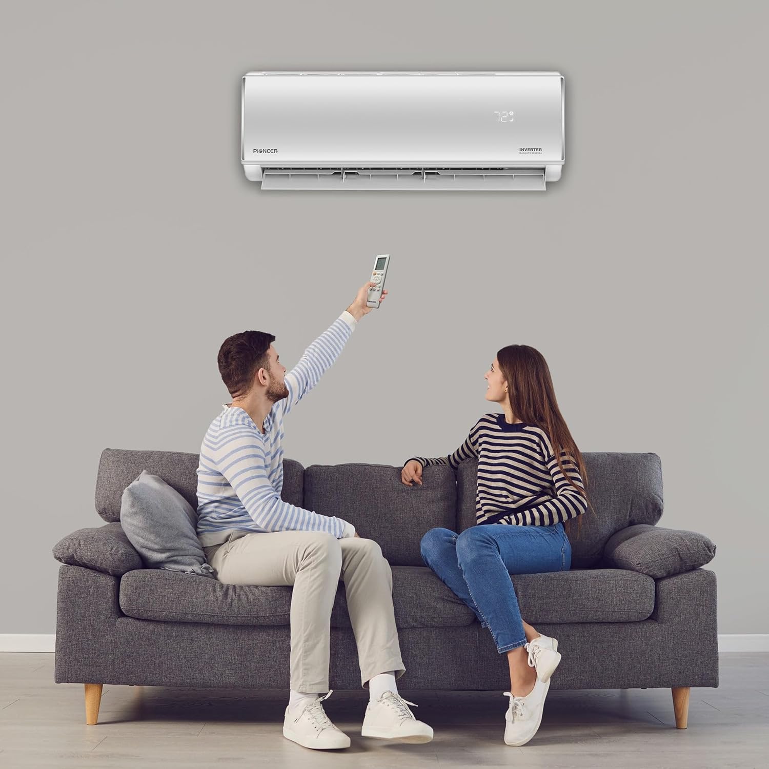 Diamante Essenza 35,000 BTU 17 SEER2 230V High-Wall Ductless Mini-Split Air Conditioner Inverter Heat Pump with 16 Ft. Kit
