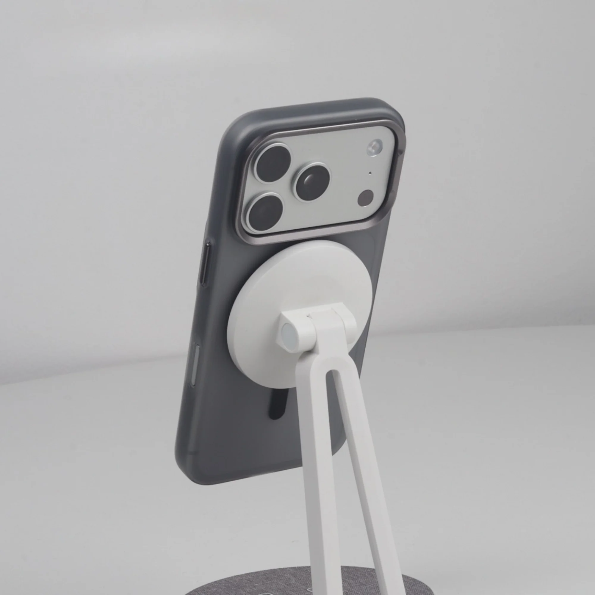 MagSafe Clarity -iPhone Case