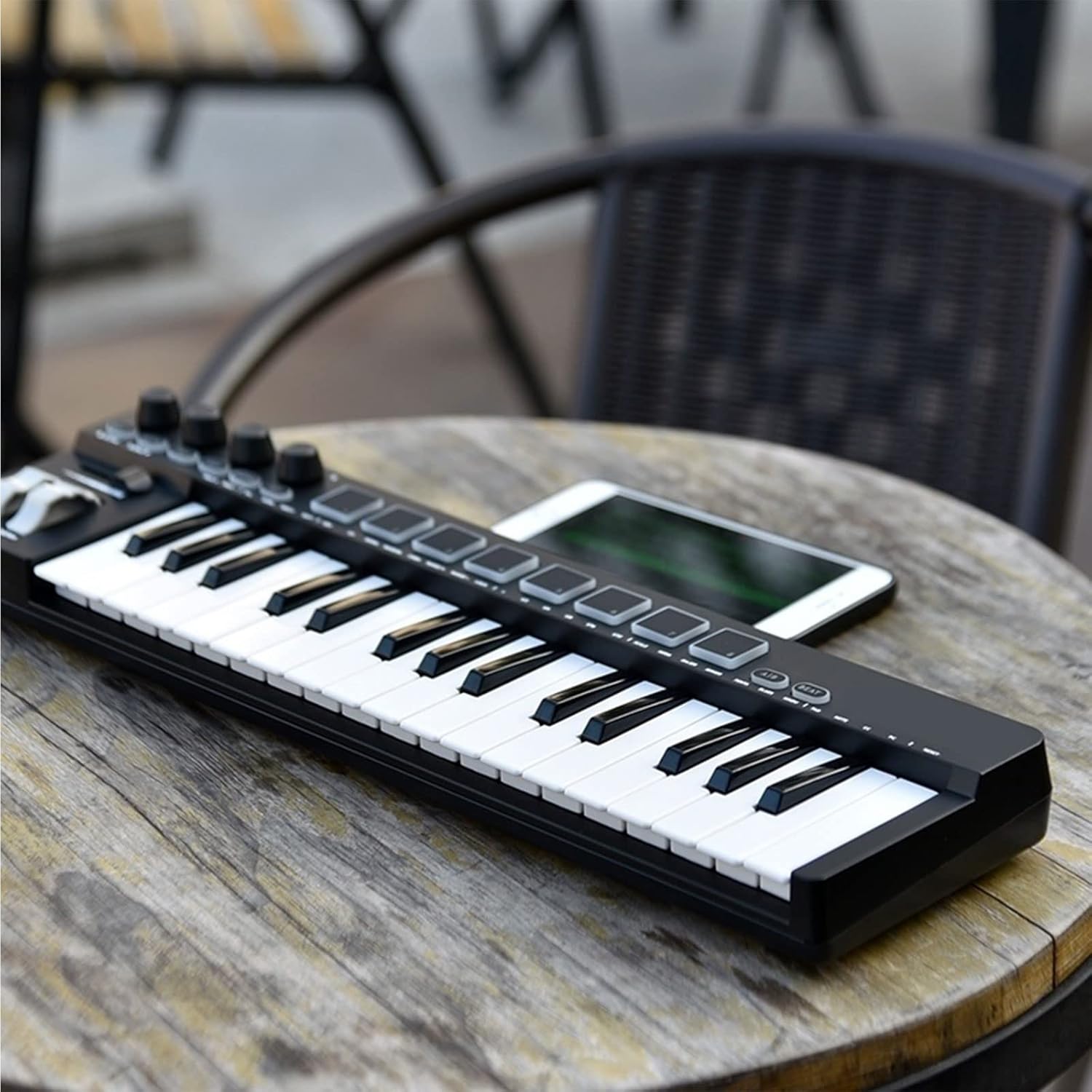 Arrangement with Pedal Mini Keyboard Equipment 32-Key Playing Space-Saving Controller Pad DJ Electronic Sound