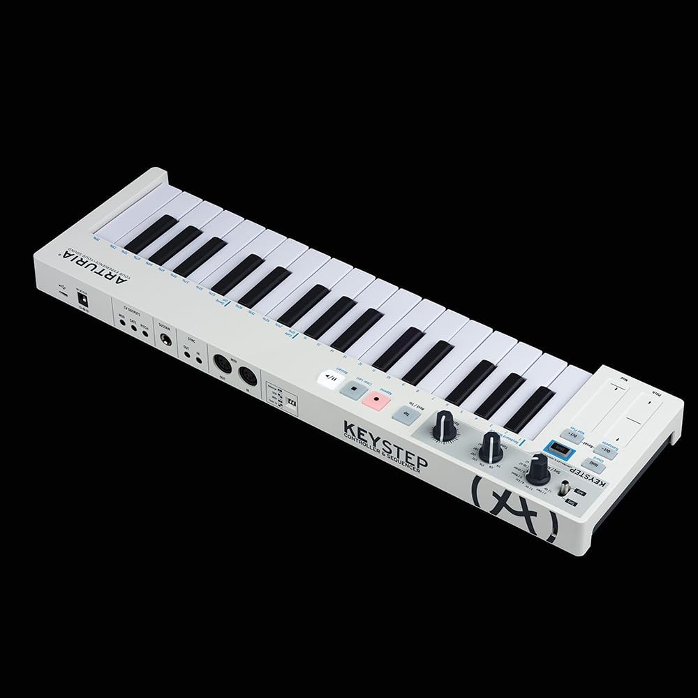 Arturia 430201 KeyStep 32-Key MIDI Controller and Sequencer Keyboard White (Renewed)