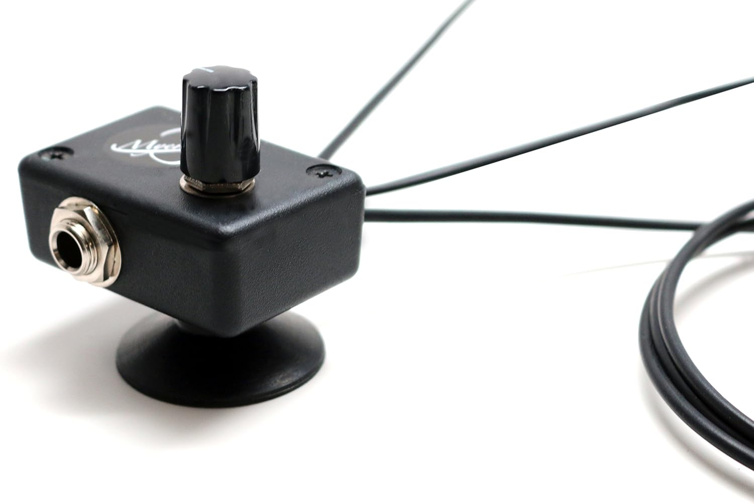 The Grip Plus 6 with Bass Extension Accordion Bass and Treble Microphone System by Myers Pickups