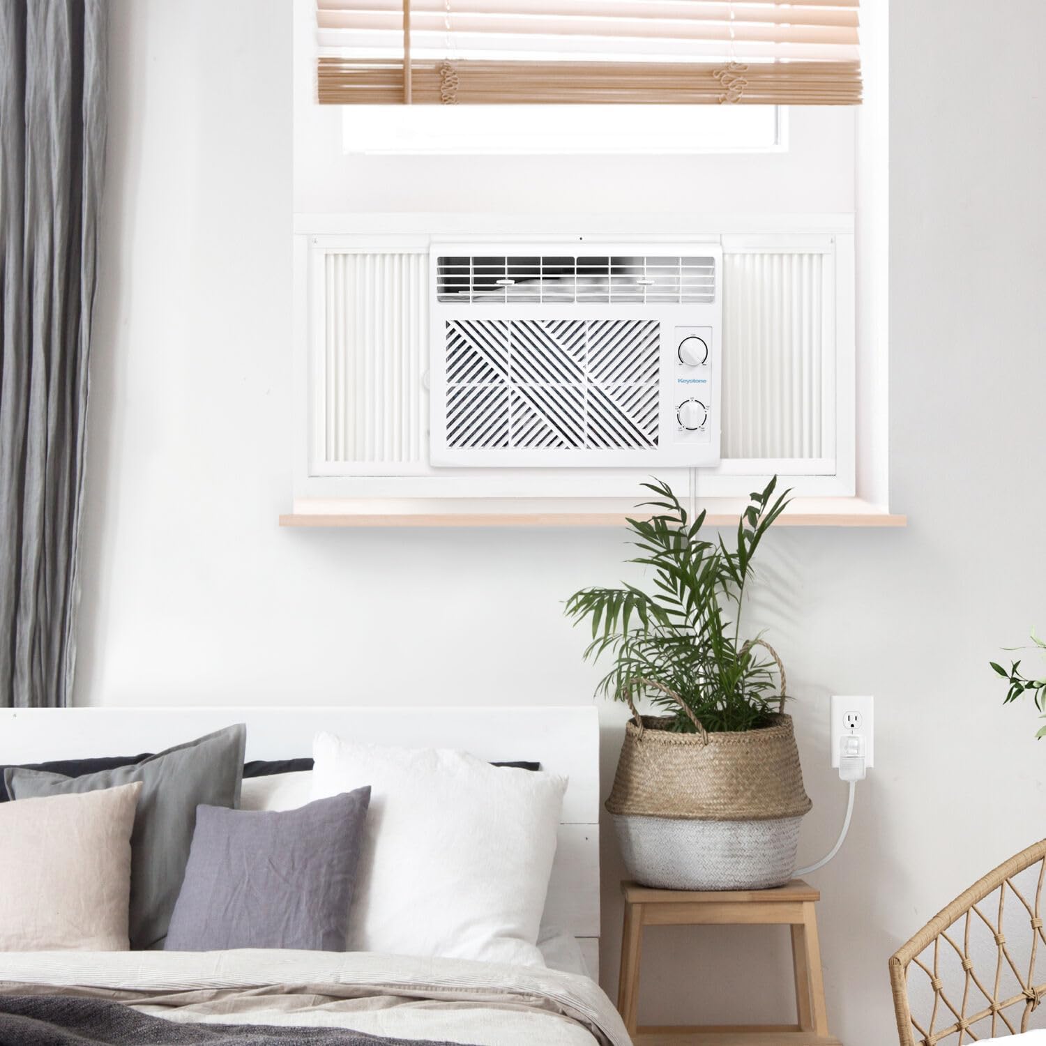 Keystone 5,050 BTU Window Mounted Air Conditioner, 115V, Window Air Conditioner for Apartment, Living Room, Bathroom and Rooms up to 150 Sq.Ft., White