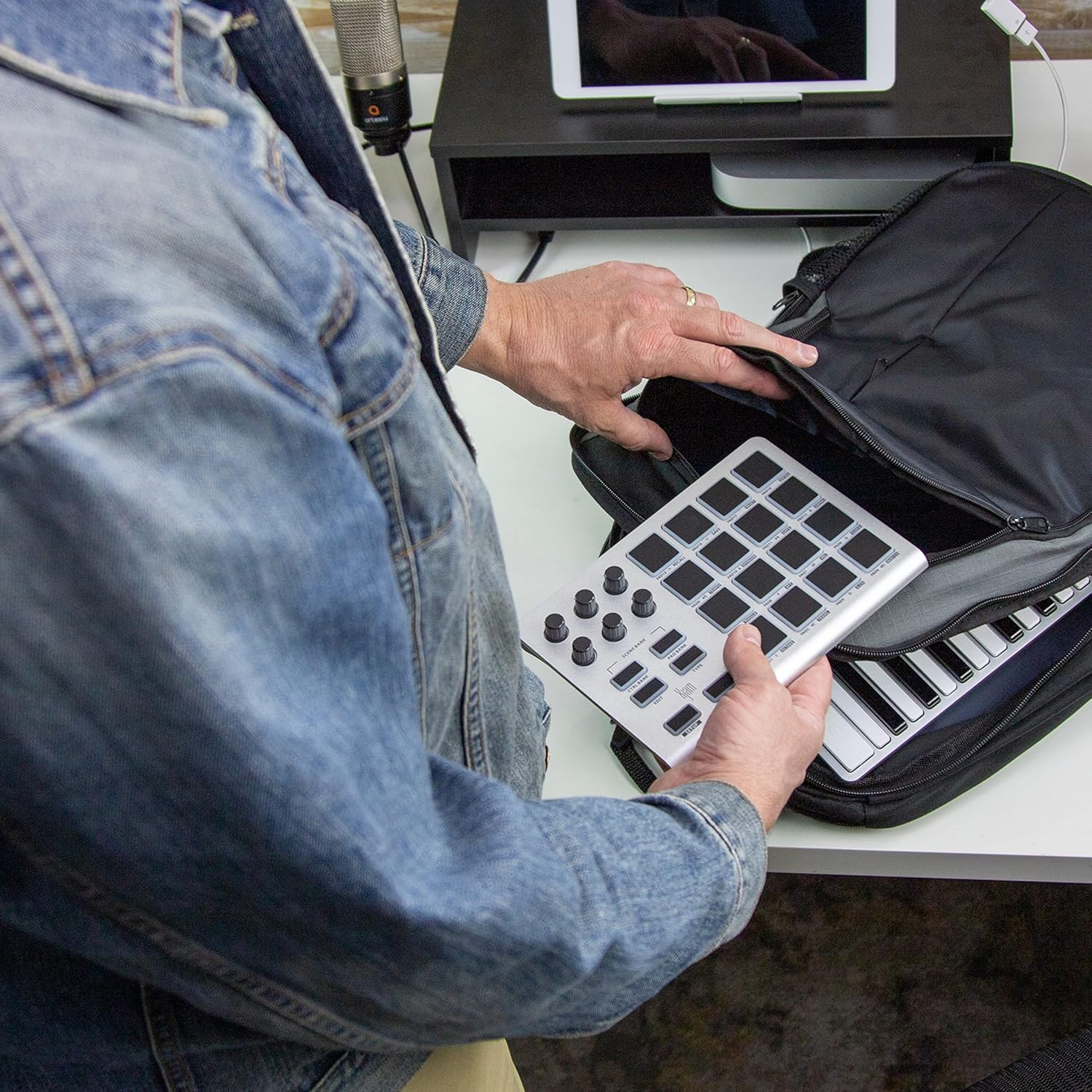 Xkey 25 + Xjam USB | Mobile MIDI Keyboard & Controller Pack | Ultra-Thin, Aluminum, Mobile-Friendly | Velocity-Sensitive, Polyphonic Aftertouch | Plug & Play via USB