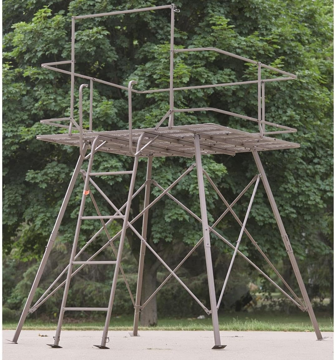 Guide Gear 6' Tripod Hunting Tower Blind, 2-3 Man Stand Elevated, Hunting Gear Equipment Accessories, 6X 6'
