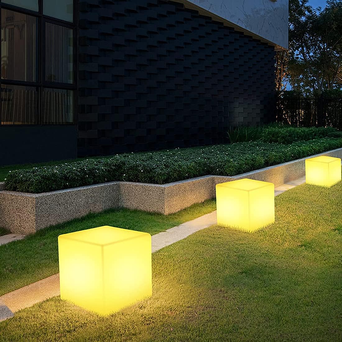 Desk lamp,Led Solar Light with Remote Control,Indoor Outdoor USB Rechargeable Colour Changing Night Light,Cube Bedside Table Lamp in 4 Modes and 16 RGB Colour,30CM