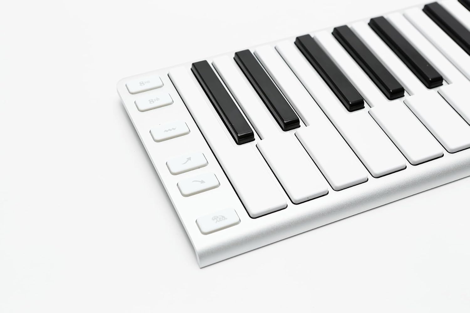 Xkey 25 USB MIDI Keyboard - Apple-Style Ultra-Thin Aluminum Frame, 25 Full-Size Velocity-Sensitive Keys, Polyphonic Aftertouch, Ultra-Low Latency, Simply Plug & Play on iPad, iPhone, Mac, PC