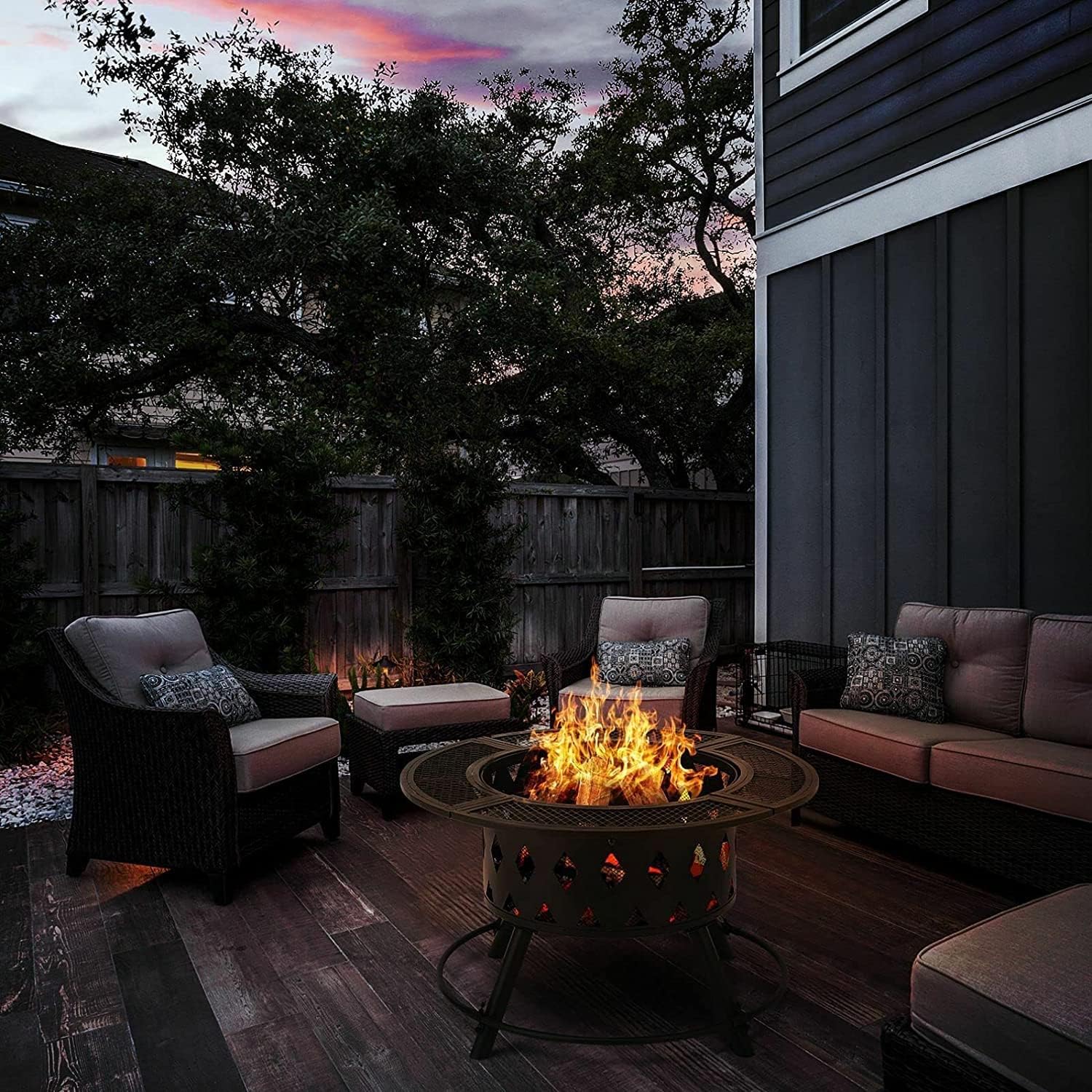 Garden Fire Pit Outdoor Patio BBQ Fire Pit Wood Burning Firepits Metal Firepit Backyard Square Stove Outdoor Fire Pit with Cooking Grill Barbecue Rack