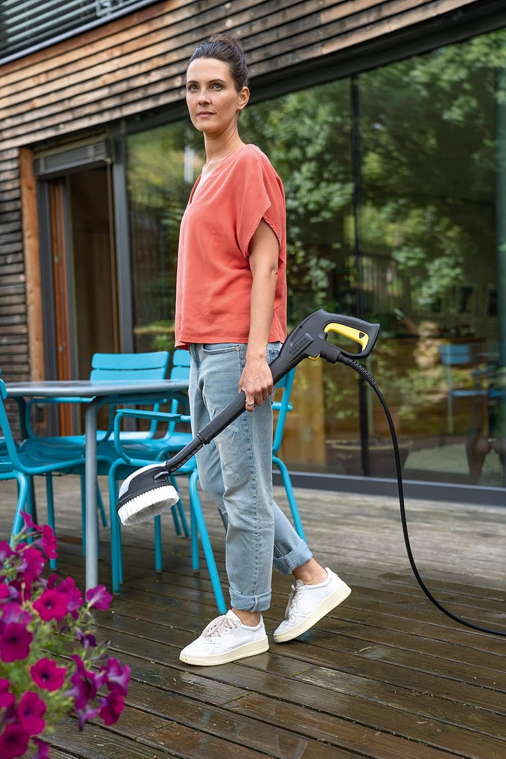 Kärcher Rotating Washing Brush WB 130 with Universal Brush Attachment Accessory for Kärcher K 2-K 7 Pressure Washer, Replaceable Brush Attachment, Application: Windows, Garden Furniture, Vehicles