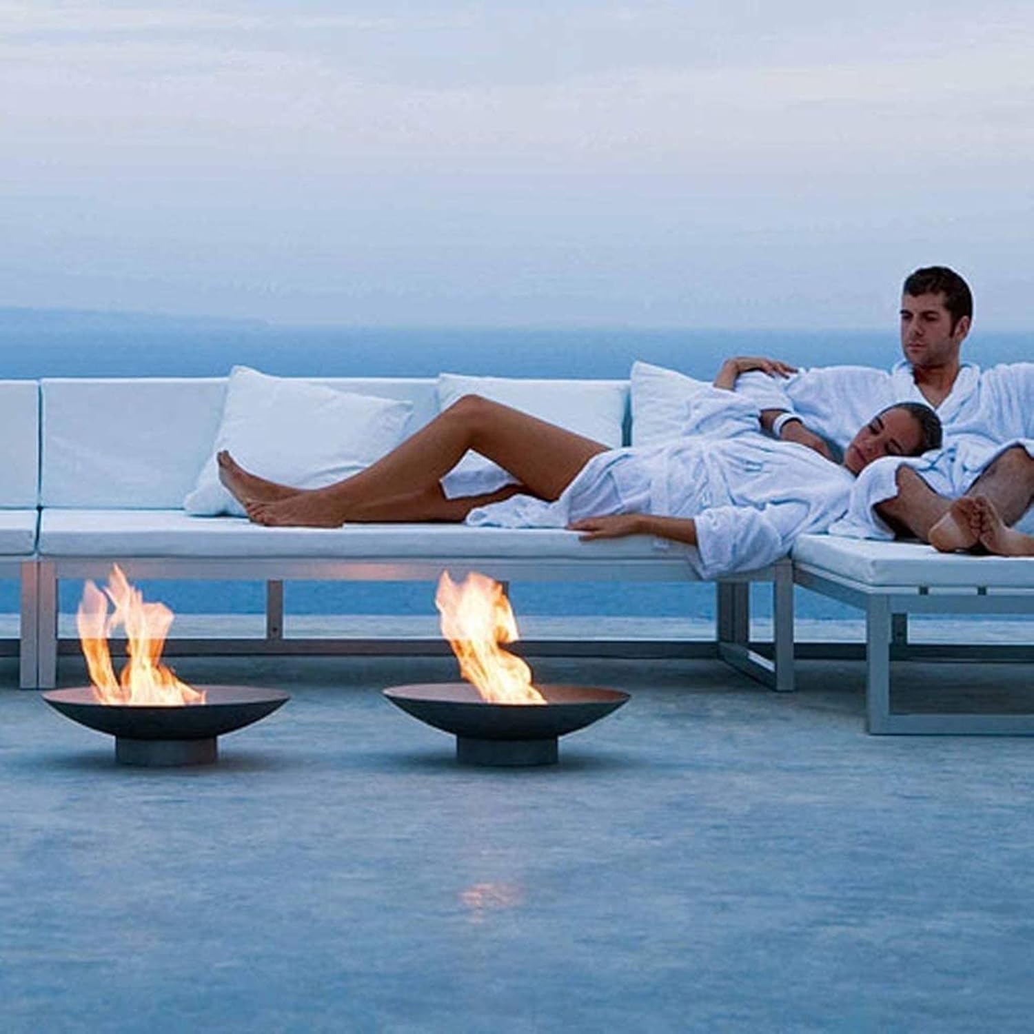 Large Cast Iron Garden Fire Pit Basket for Party,Oversize Round Fire Pit,Outdoor Heater Firebowl Wood Burning,Heavy Duty Metal Fireplace for Charcoal Burning