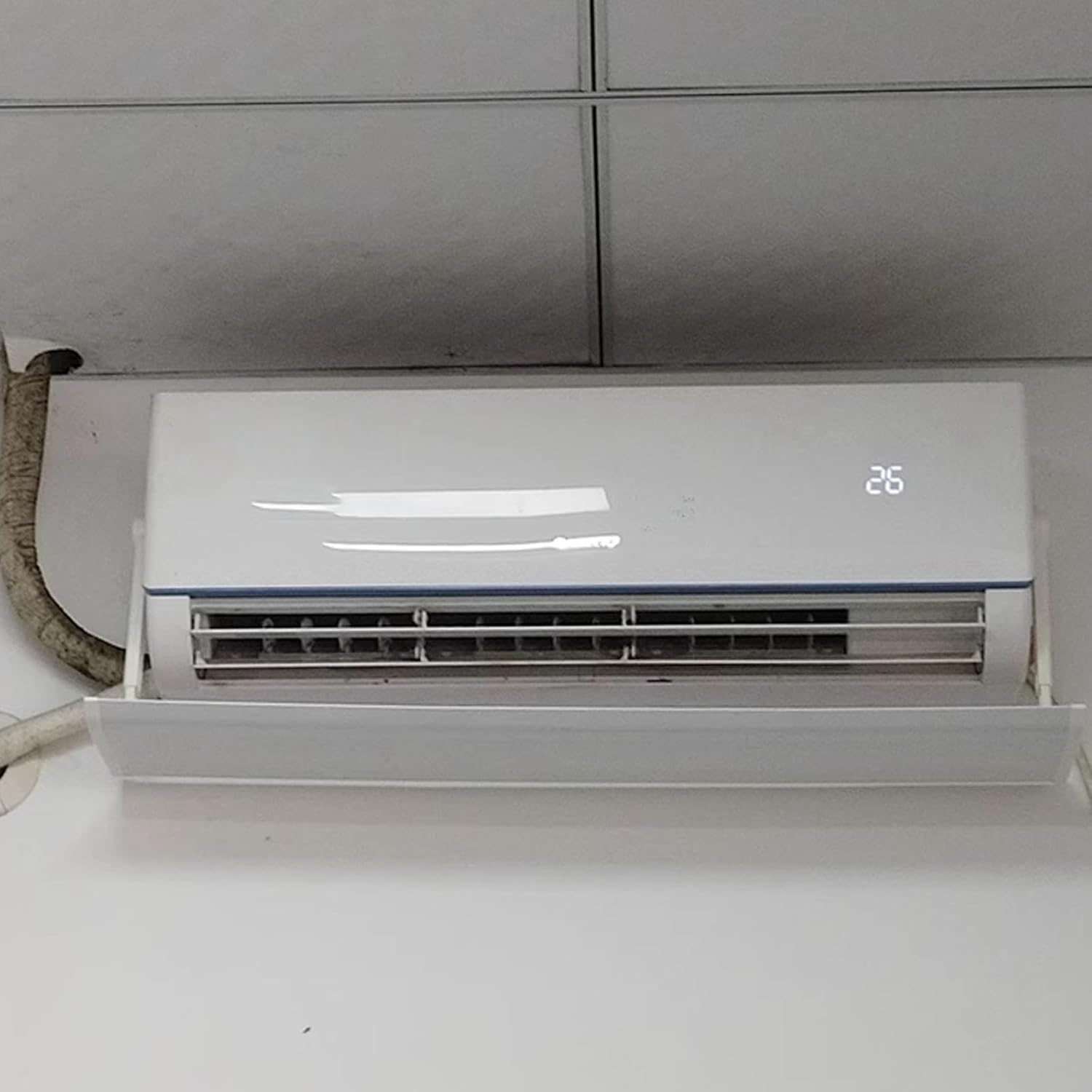 Window AC Deflector, Air Conditioner Deflectors of Adjustable wind Direction, Wall Mounted Universal for Conditioner Windshield