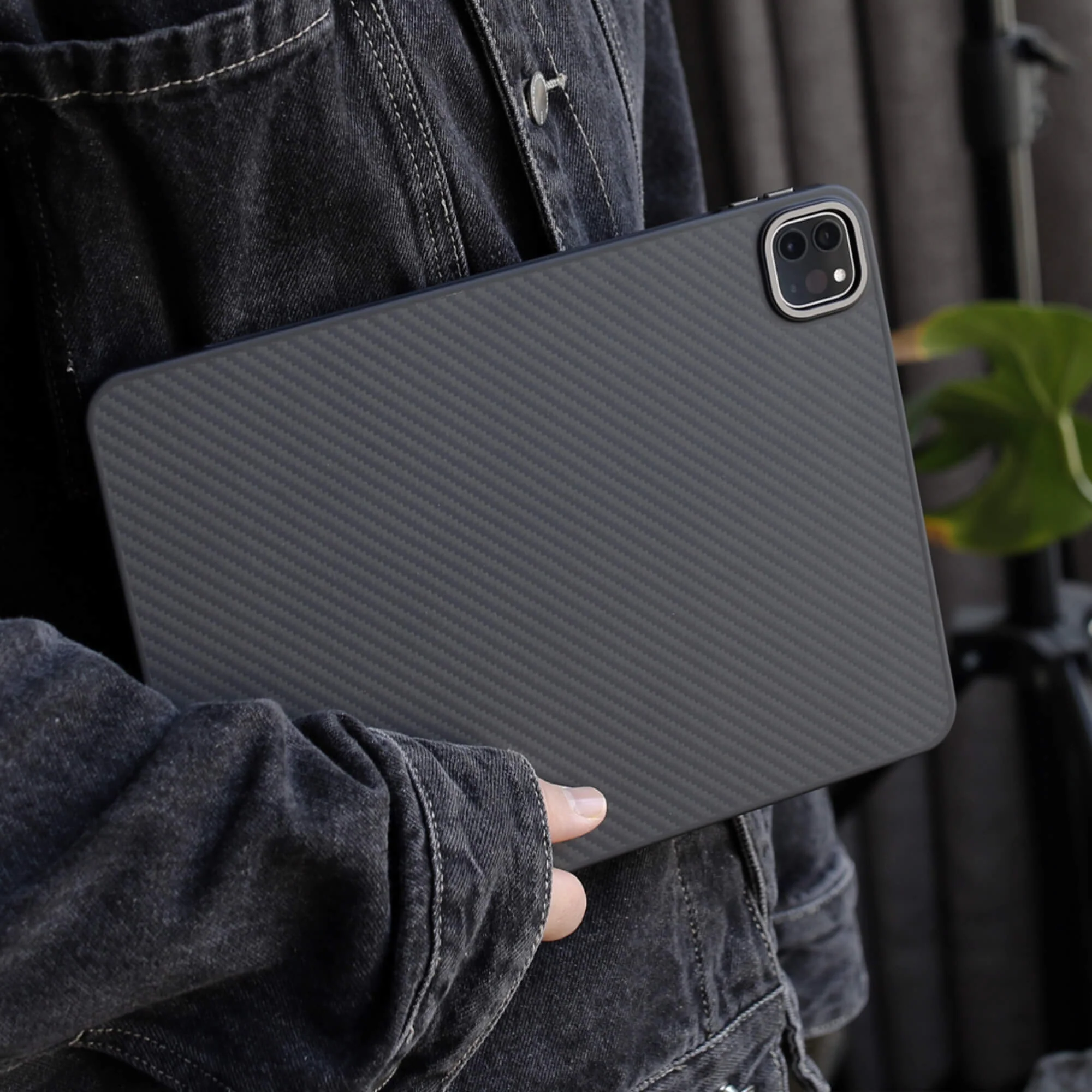 Apex Aramid iPad Case