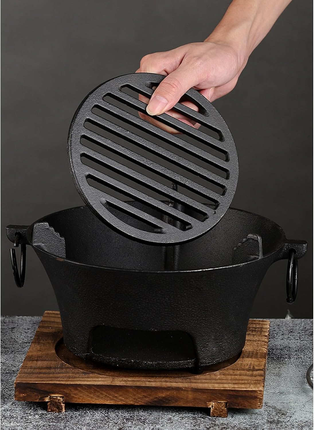 Cast Iron Fire Pit,Fireplace,One-Piece Moulding + Wooden Tray,with Double Ear Puller for barbecues,Outdoor Cooking Utensils and Patio Heating, 16 cm/20 cm/23 cm/25 cm/28 cm (Diameter 16CM)