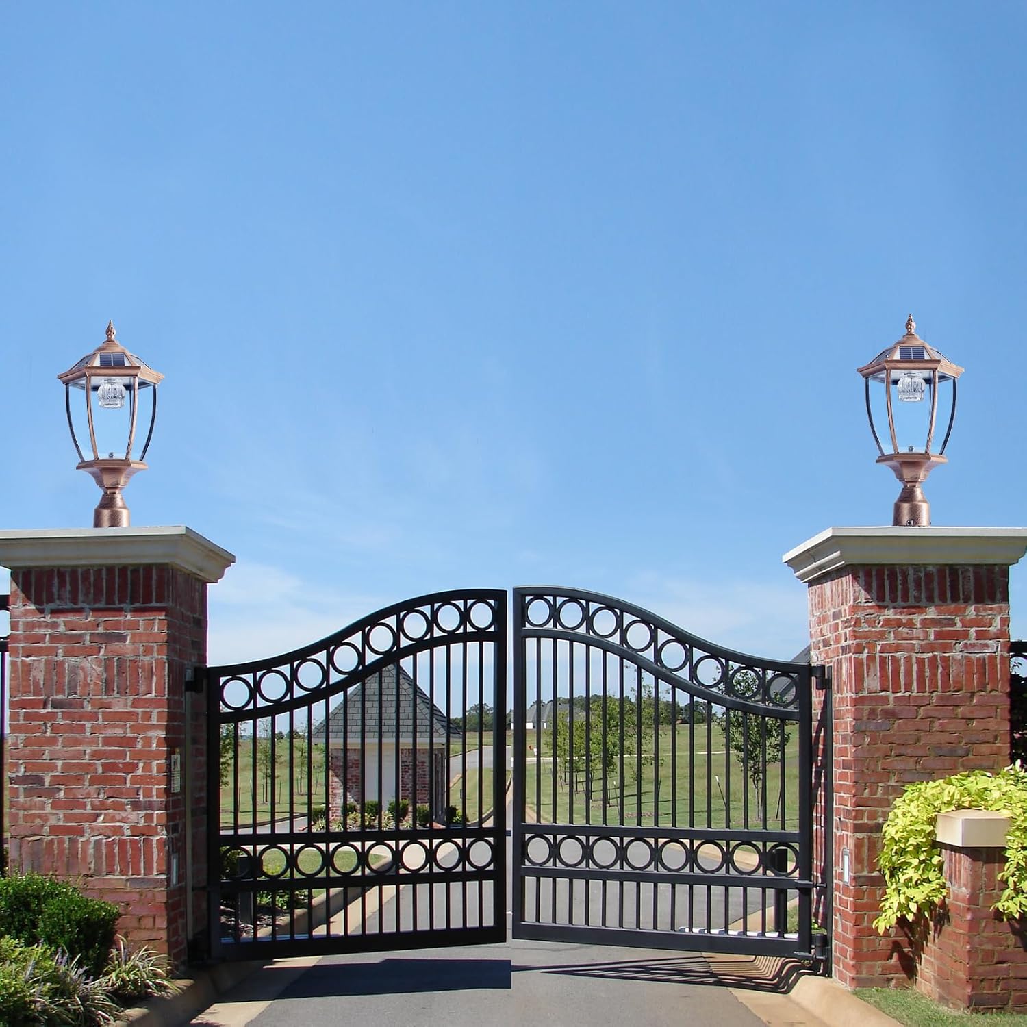 Solar Powered LED Outdoor Lantern, Vintage Garden Light with Elegant Glass Design for Pathways, Yards, Patios, Front Door, Porch, Wall Mount Exterior Lighting Fixtures (2-Pack),Bronze