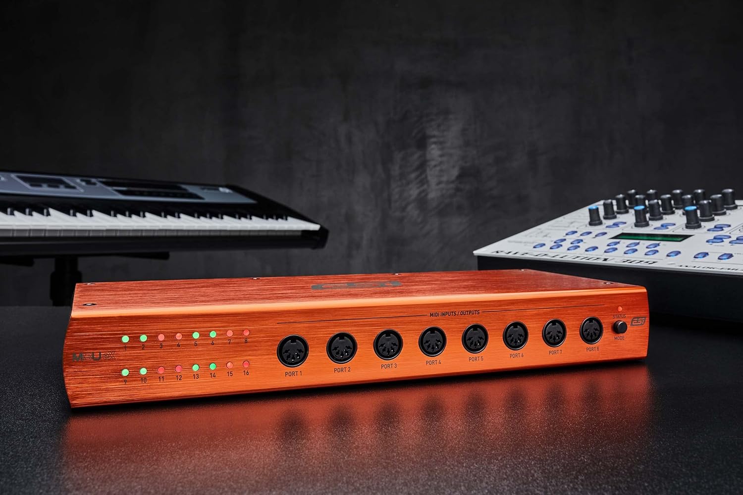 ESI M8U eX: 16-Port USB 3.0 MIDI Interface - Class-Compliant, Plug-and-Play Connectivity for PC/Mac, with Standalone Functionality & Integrated USB Hub, Includes Free Cubasis LE for iOS