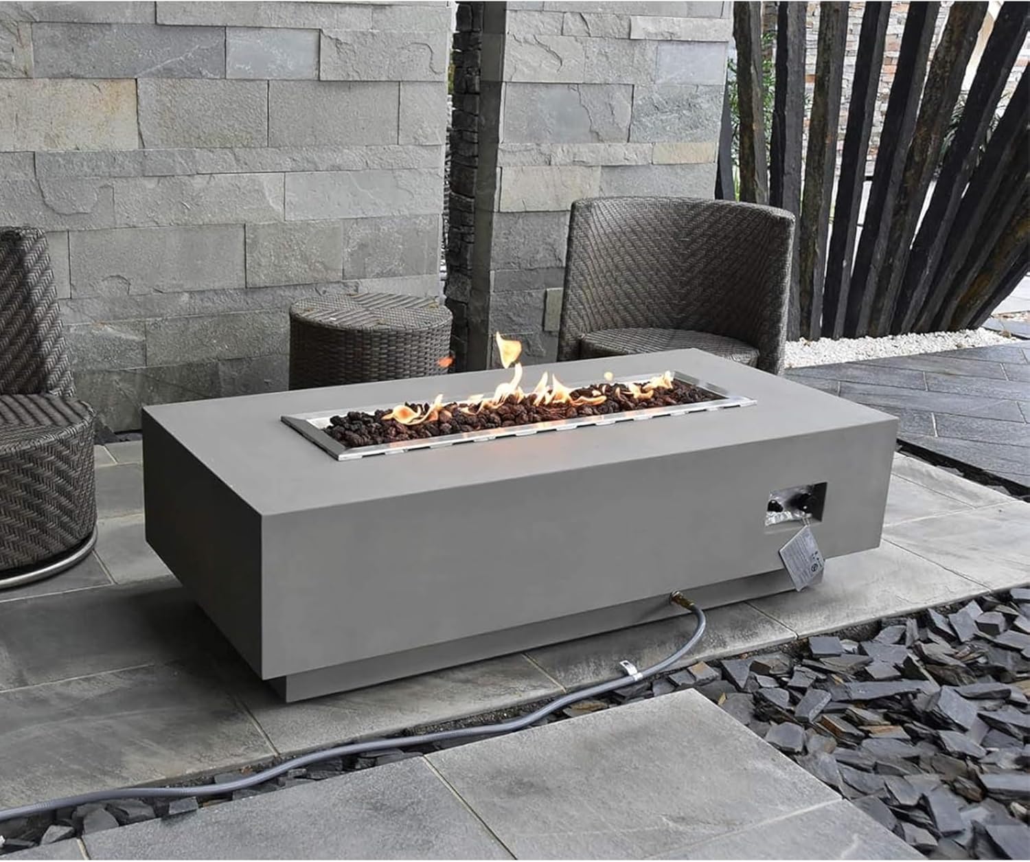Granville Fire Table Light Grey Natural Gas Fire Pit Modern Outdoor Fire Table with Lava Rocks & Weather-Resistant Concrete Finish Patio Heating & Décor