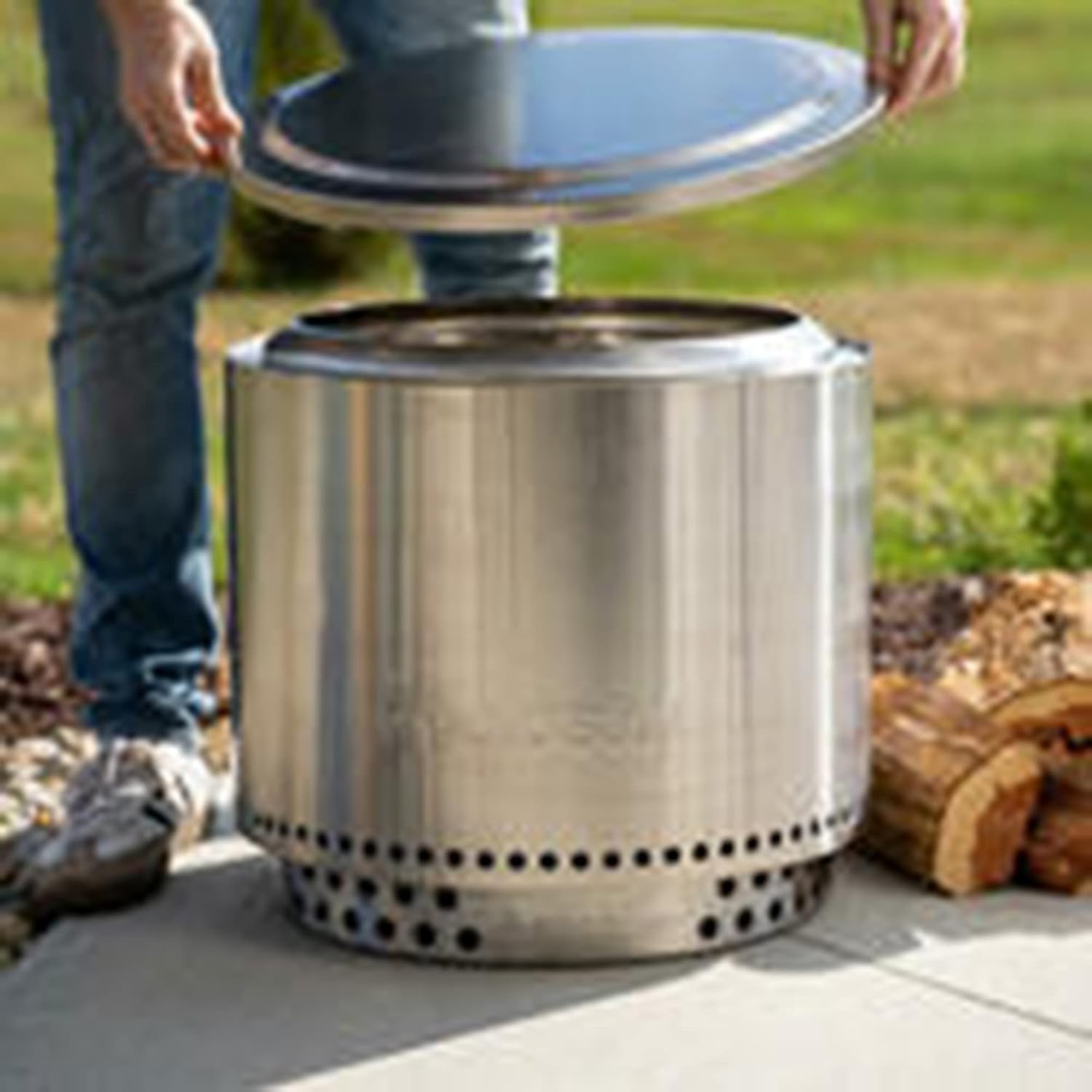 Solo Stove Bonfire Lid - Premium 304 Stainless Steel Fire Pit Cover, Modern Round Design, Versatile Tabletop Accessory, Compatible with Solo Stove Bonfire, Wood Burning and Camping Accessory
