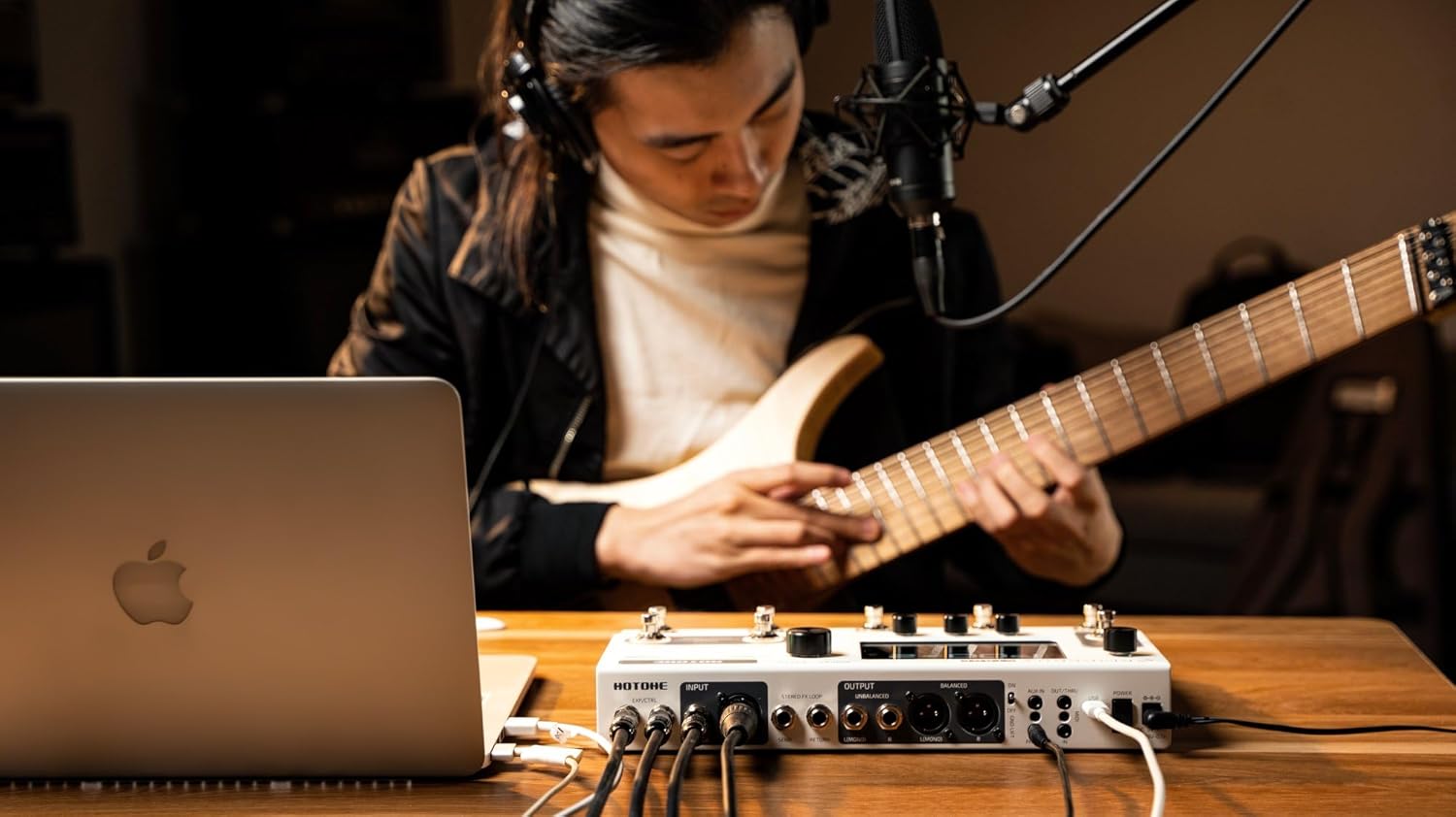 HOTONE Multi-Effect Pedal Processor, Touchscreen, Guitar, Bass, Amplifier, Modeling, IR Cabinets, Simulation, Dual Effect Chains with FX Loop MIDI I/O Stereo OTG, Audio Interface